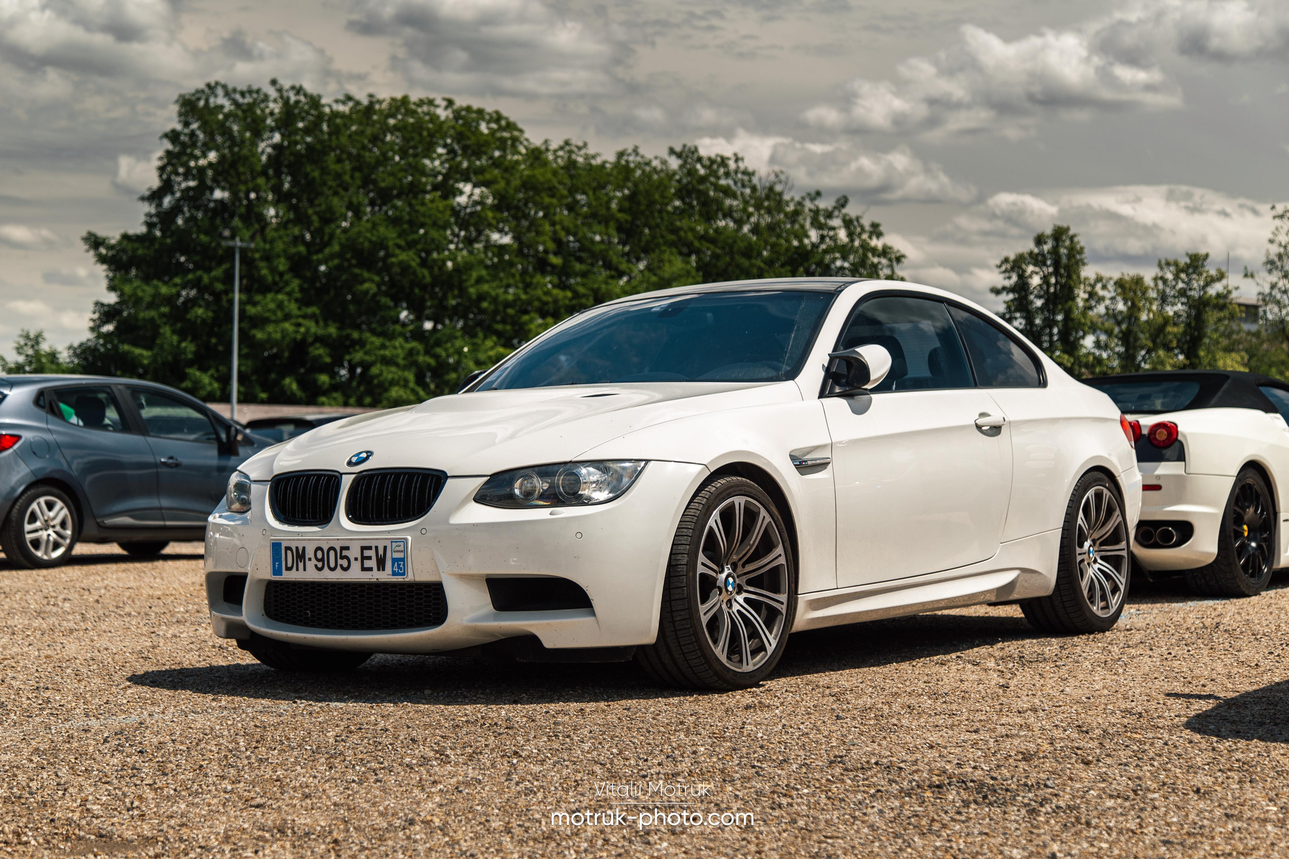 Cars and Coffee. Photographe de voitures à Paris — Vitalii Motruk