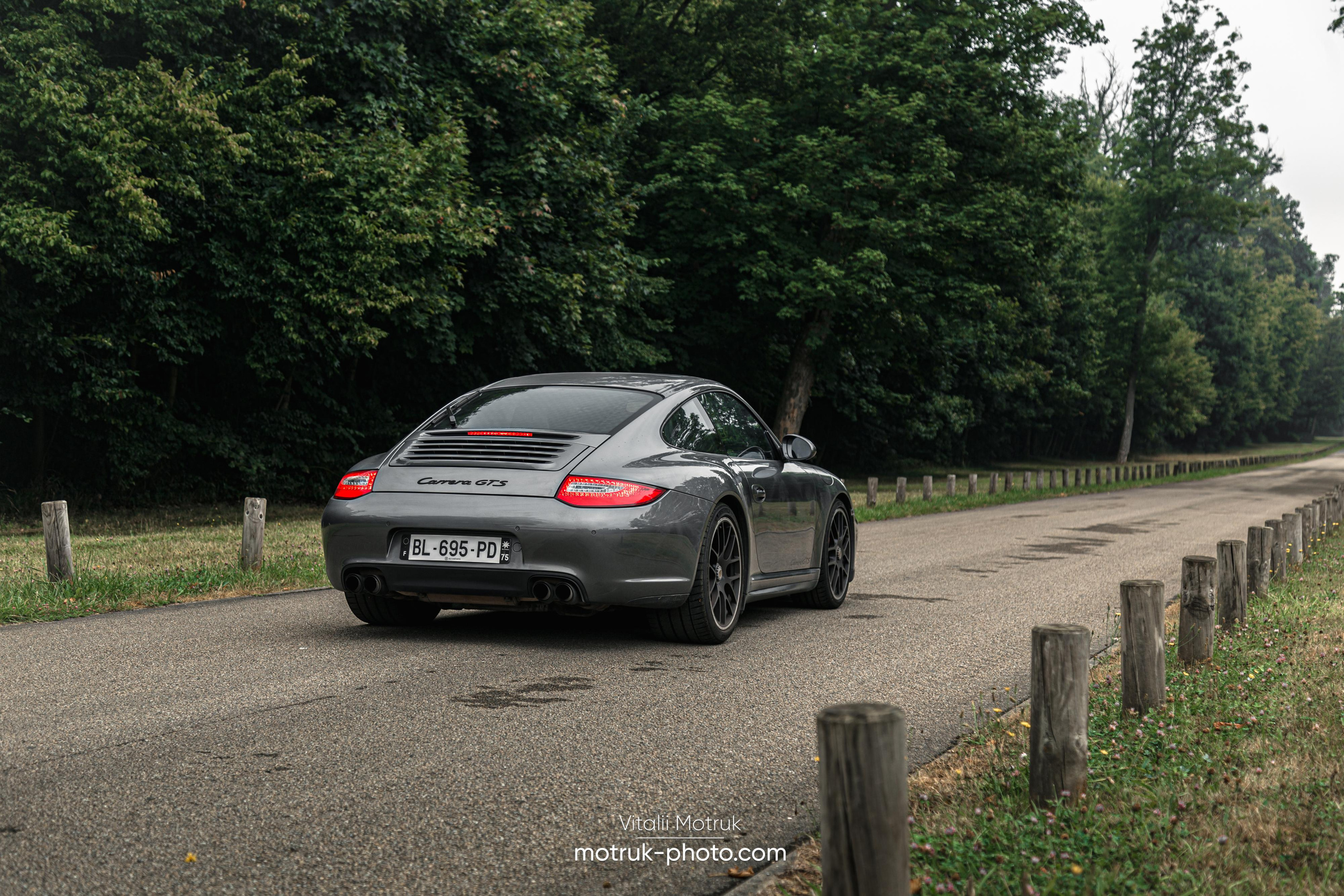 3 Porsches. Photographer in Paris — Vitalii Motruk