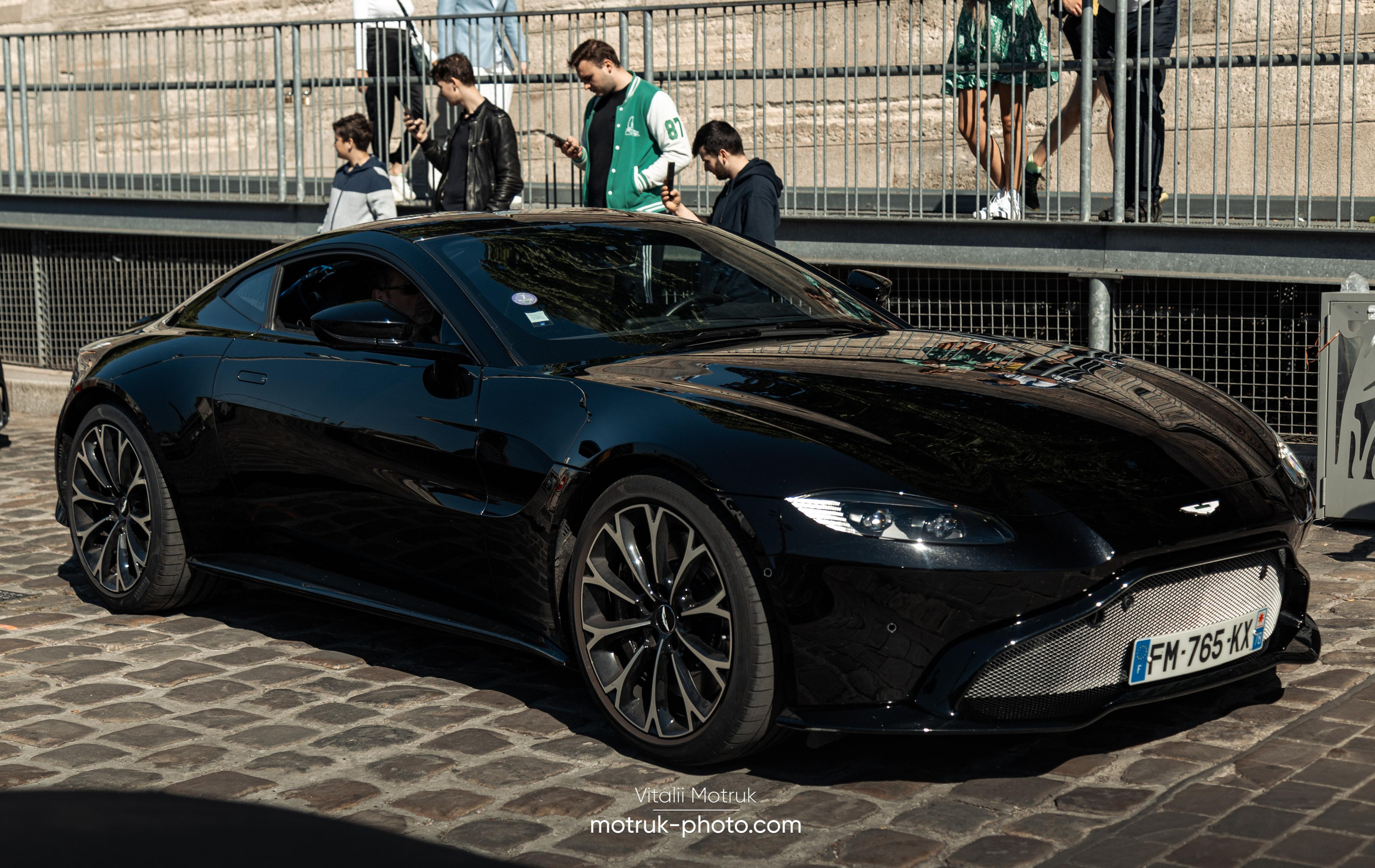 Bateaux Mouches 17 avril. Photographer in Paris — Vitalii Motruk