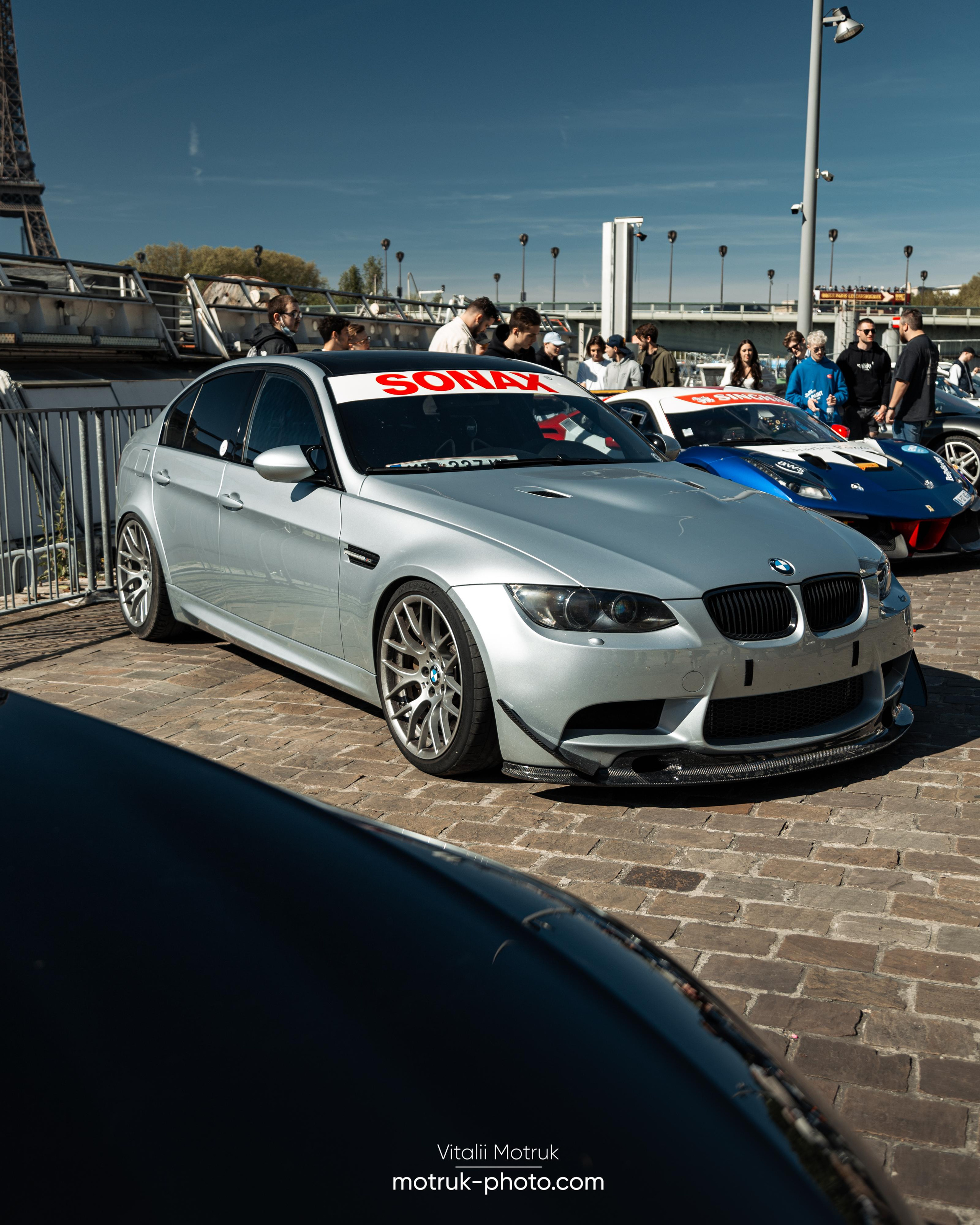 Bateaux Mouches 17 avril. Photographer in Paris — Vitalii Motruk