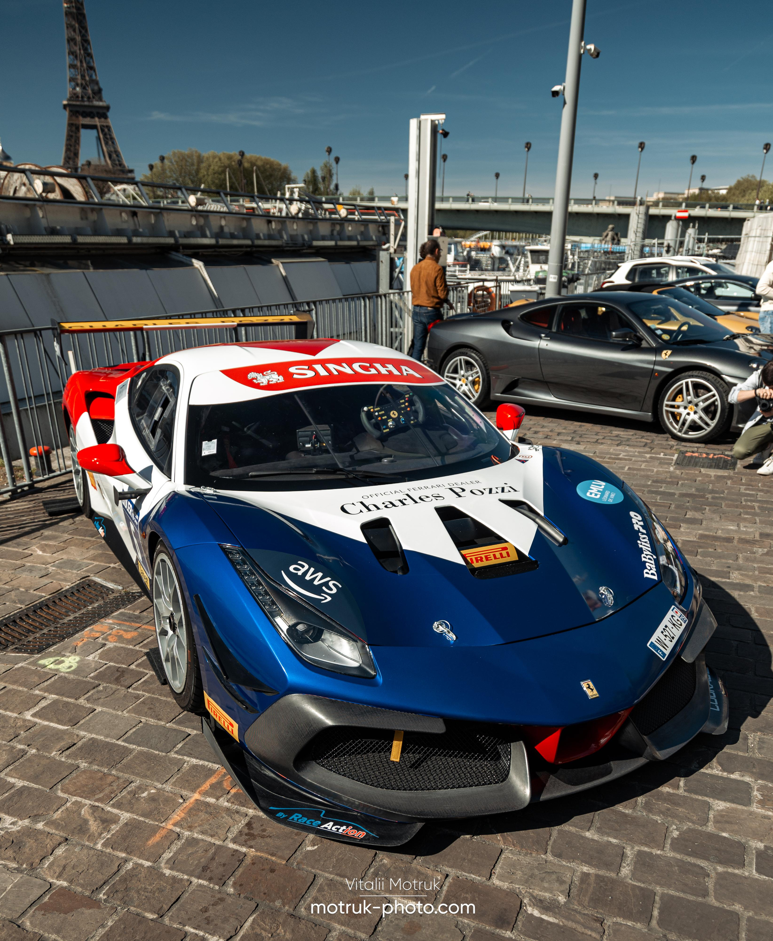 Bateaux Mouches 17 avril. Photographer in Paris — Vitalii Motruk