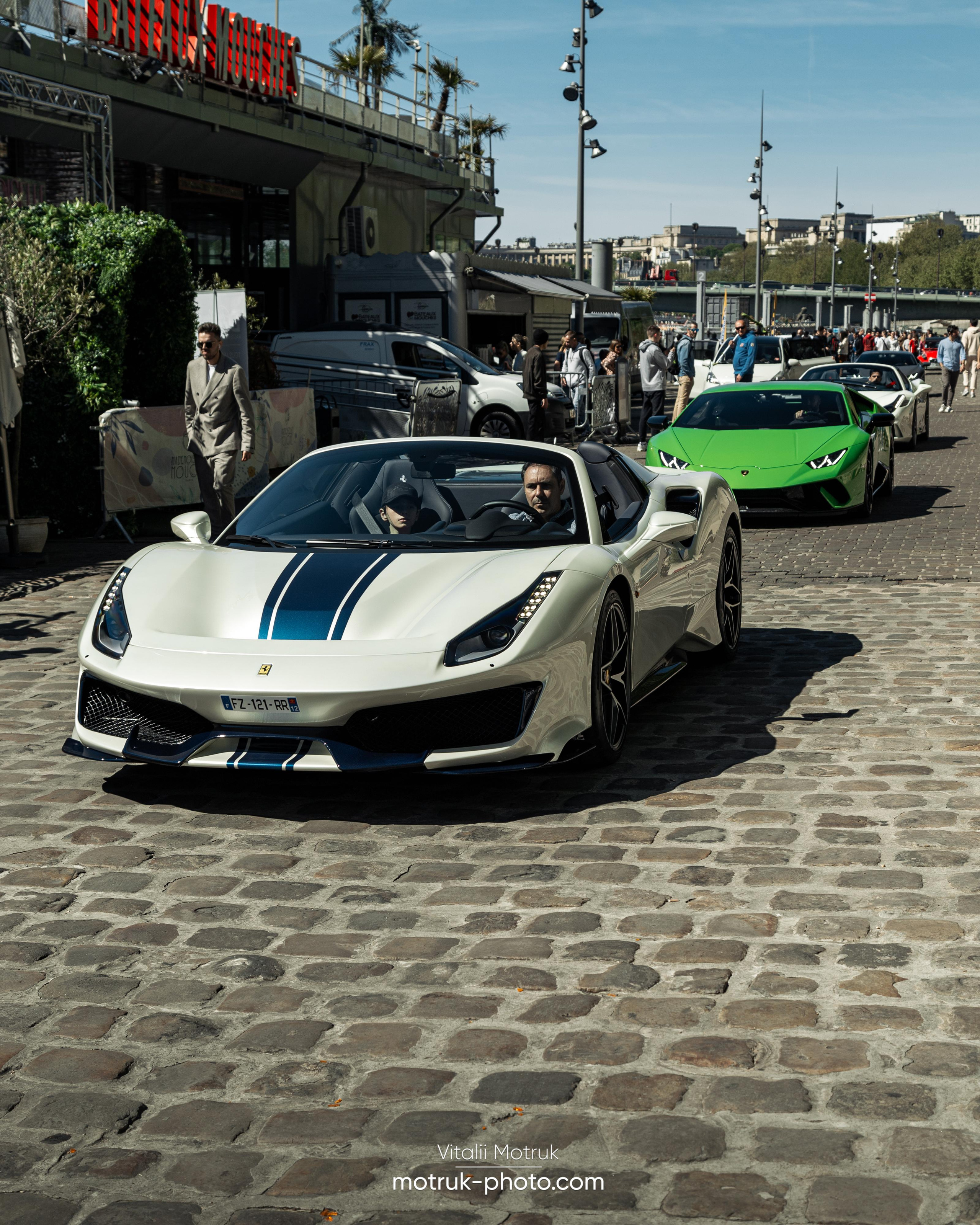 Bateaux Mouches 17 avril. Photographer in Paris — Vitalii Motruk