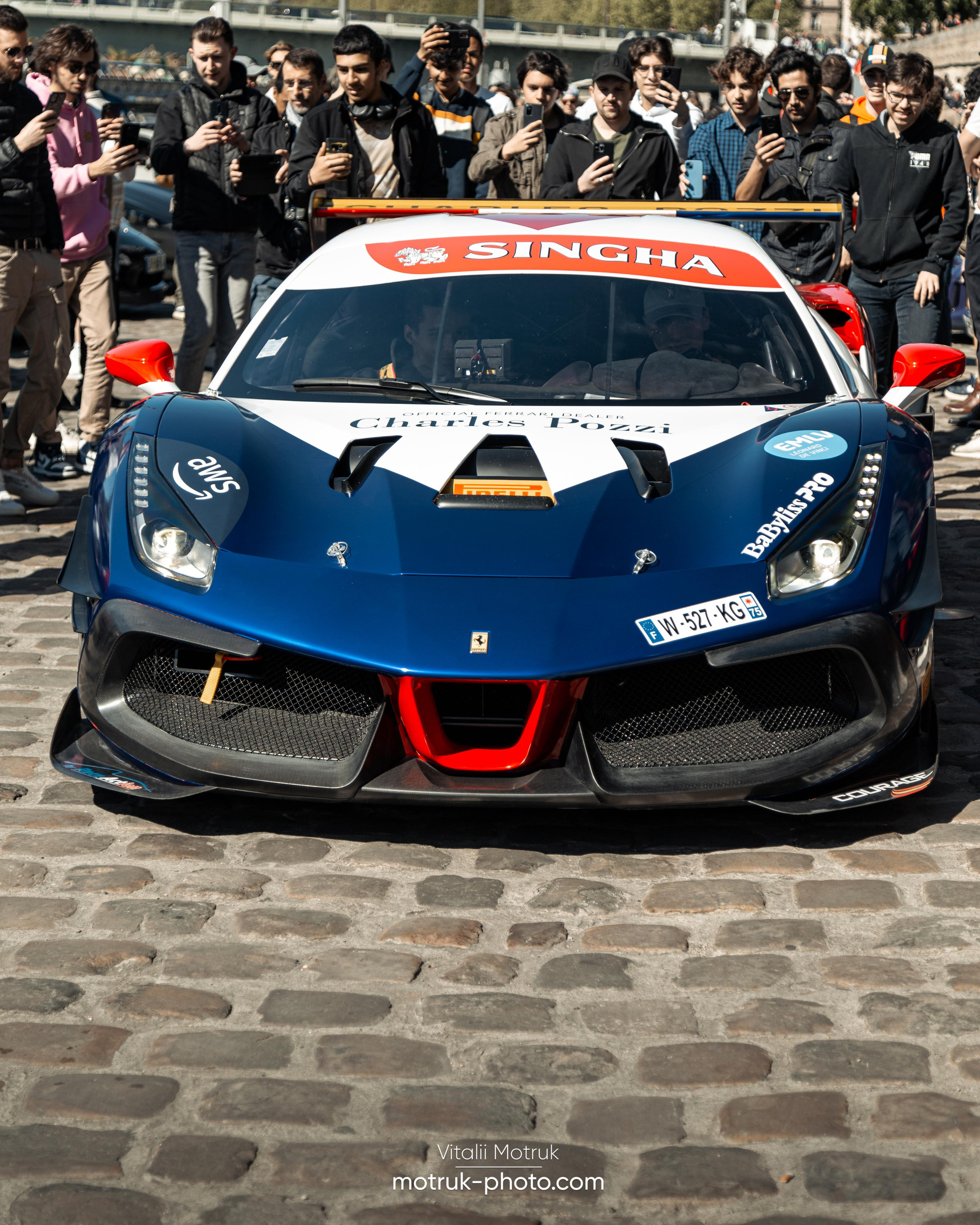 Bateaux Mouches 17 avril. Photographer in Paris — Vitalii Motruk