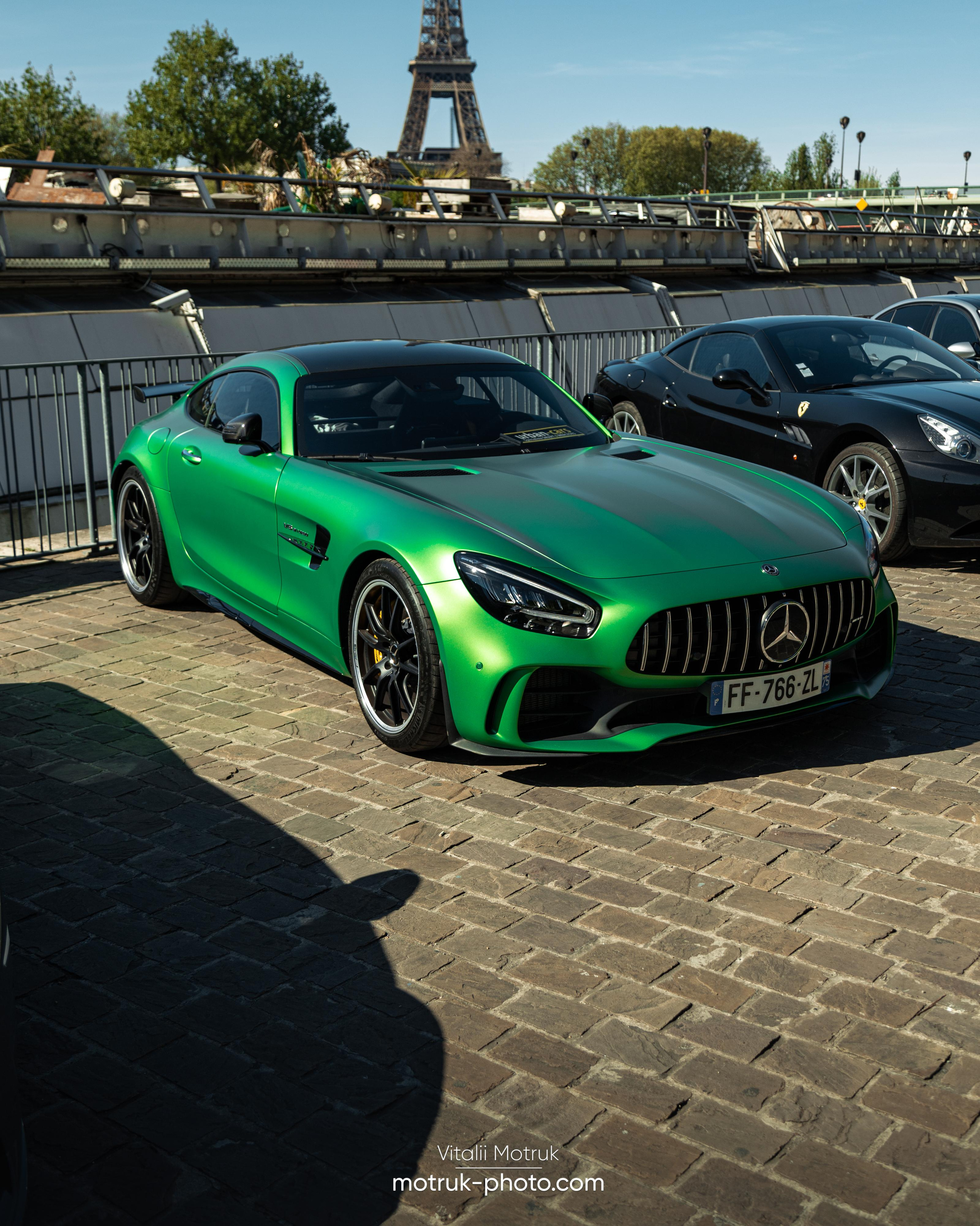 Bateaux Mouches 17 avril. Photographer in Paris — Vitalii Motruk