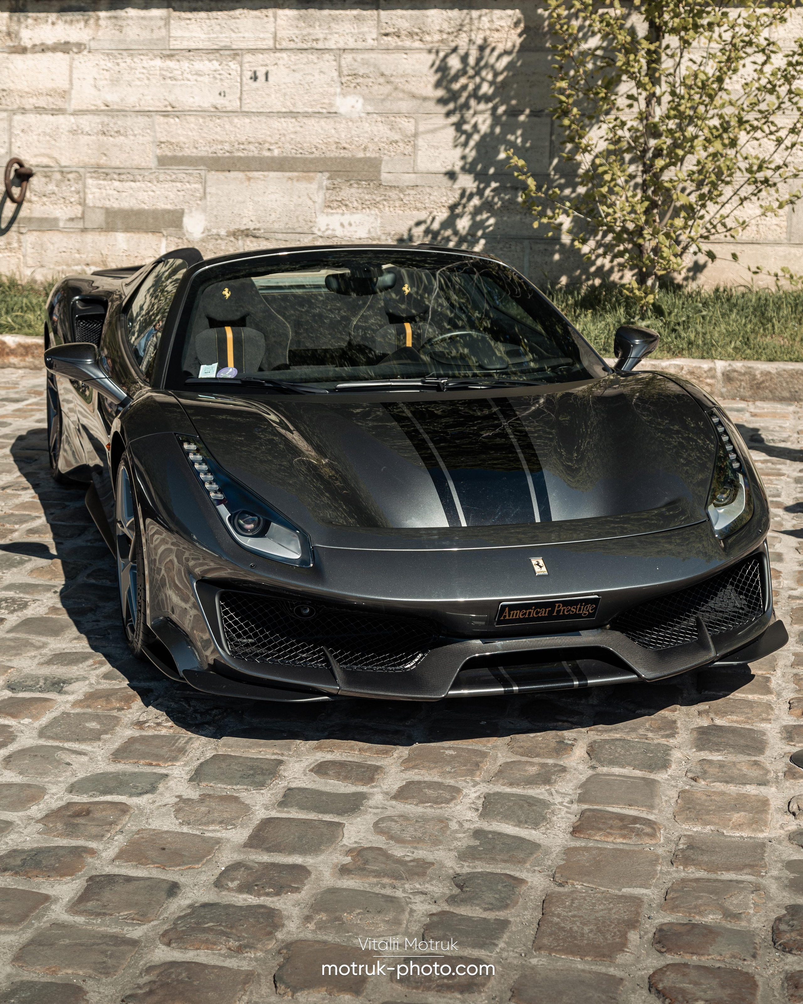 Bateaux Mouches 17 avril. Photographer in Paris — Vitalii Motruk