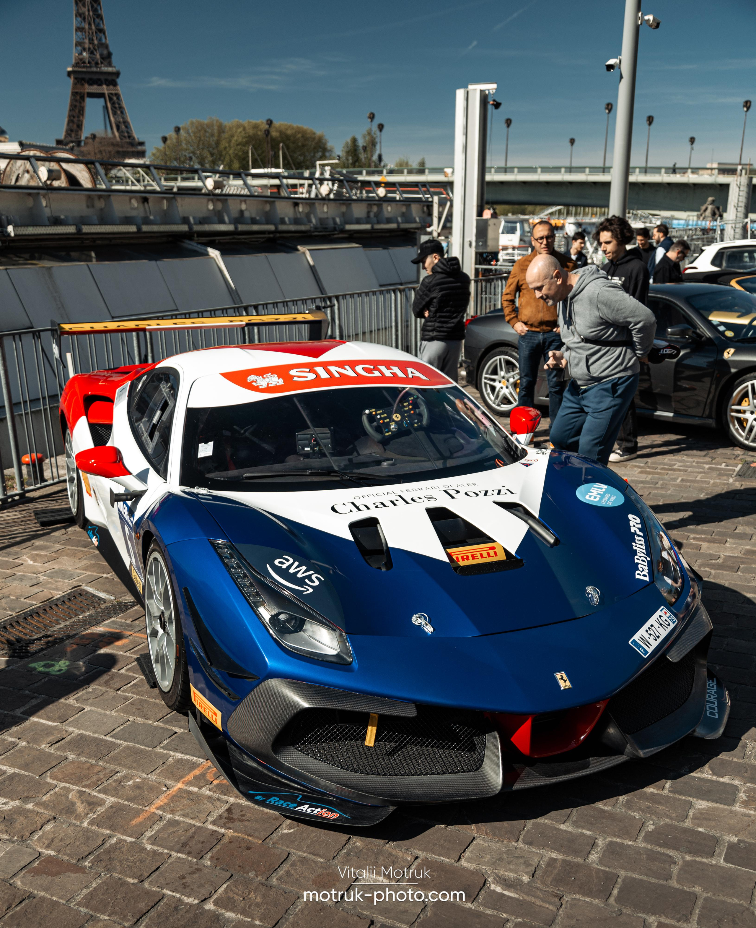 Bateaux Mouches 17 avril. Photographer in Paris — Vitalii Motruk