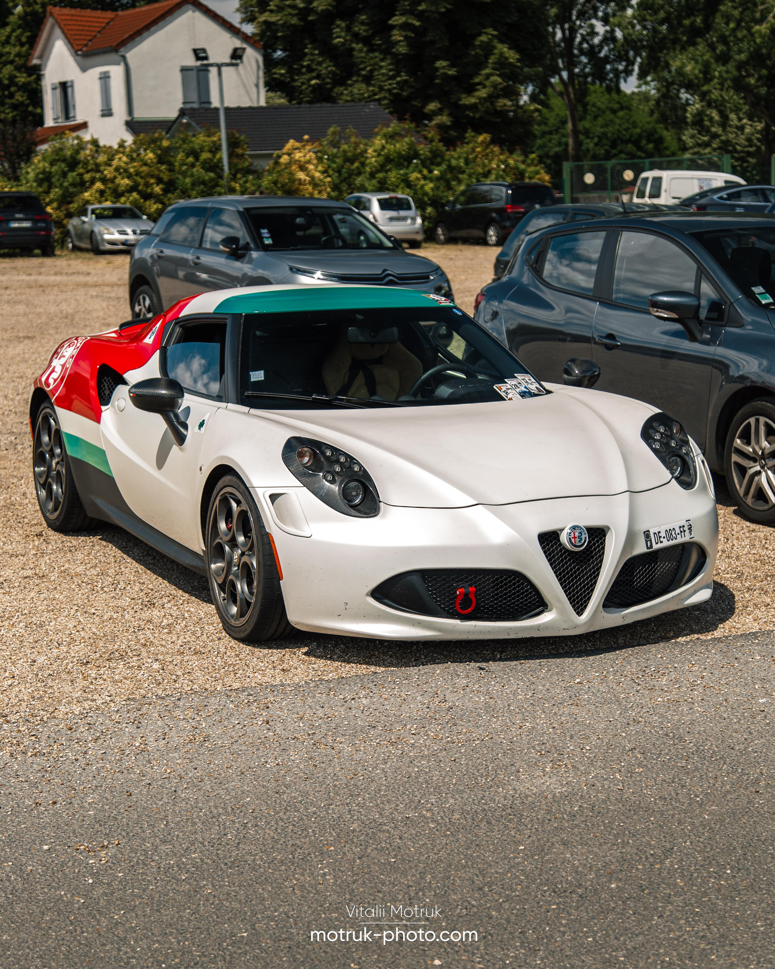 Cars and Coffee. Photographe de voitures à Paris — Vitalii Motruk