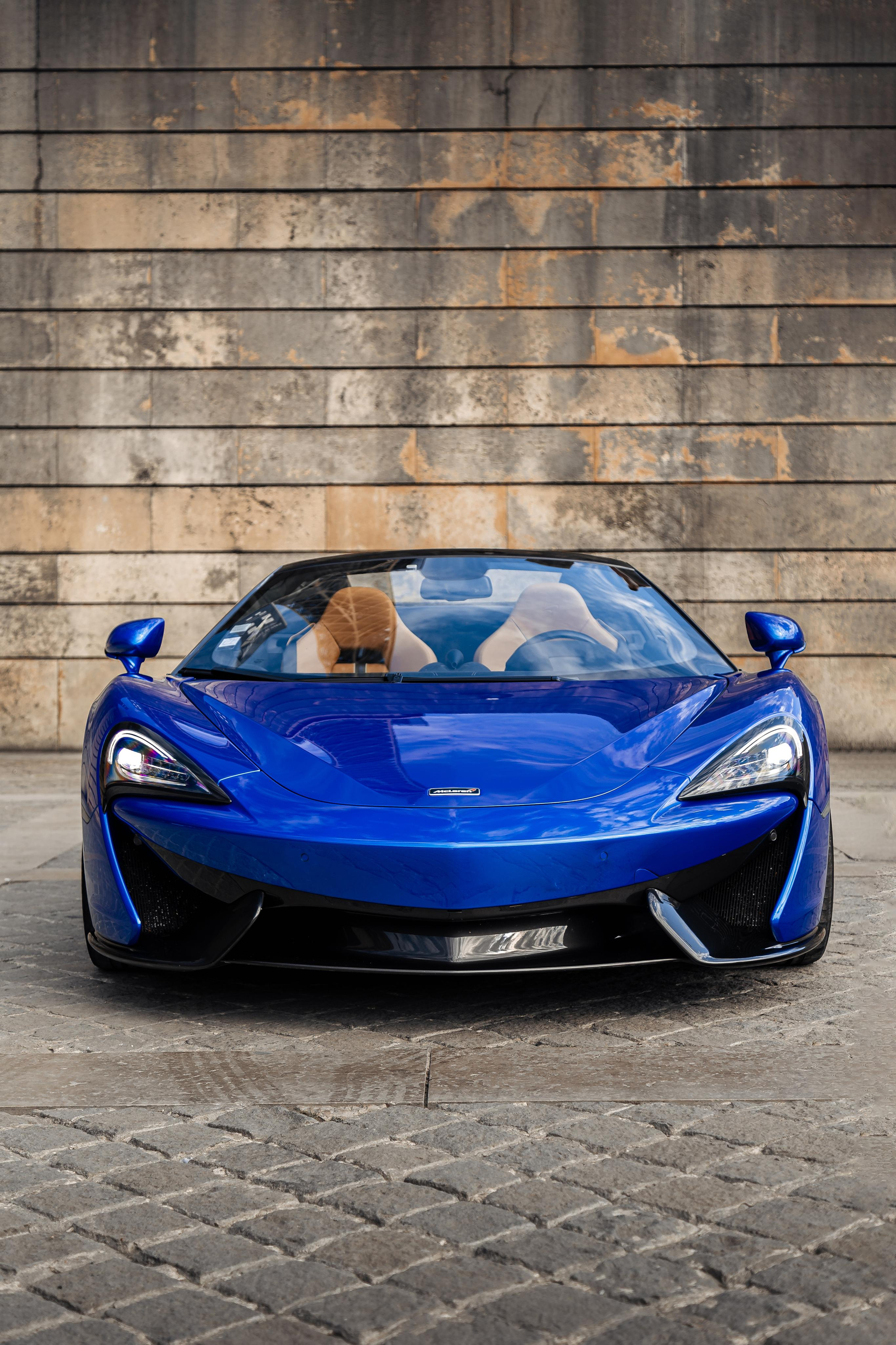 McLaren 570s. Photographer in Paris — Vitalii Motruk