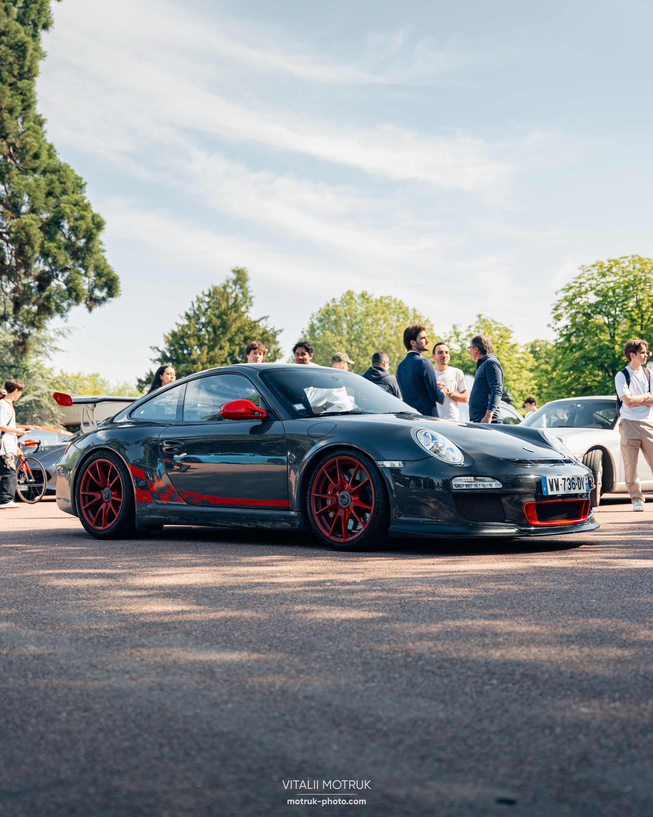 Rassemblement Auteuil 20 mai 2024. Photographe de voitures à Paris — Vitalii Motruk
