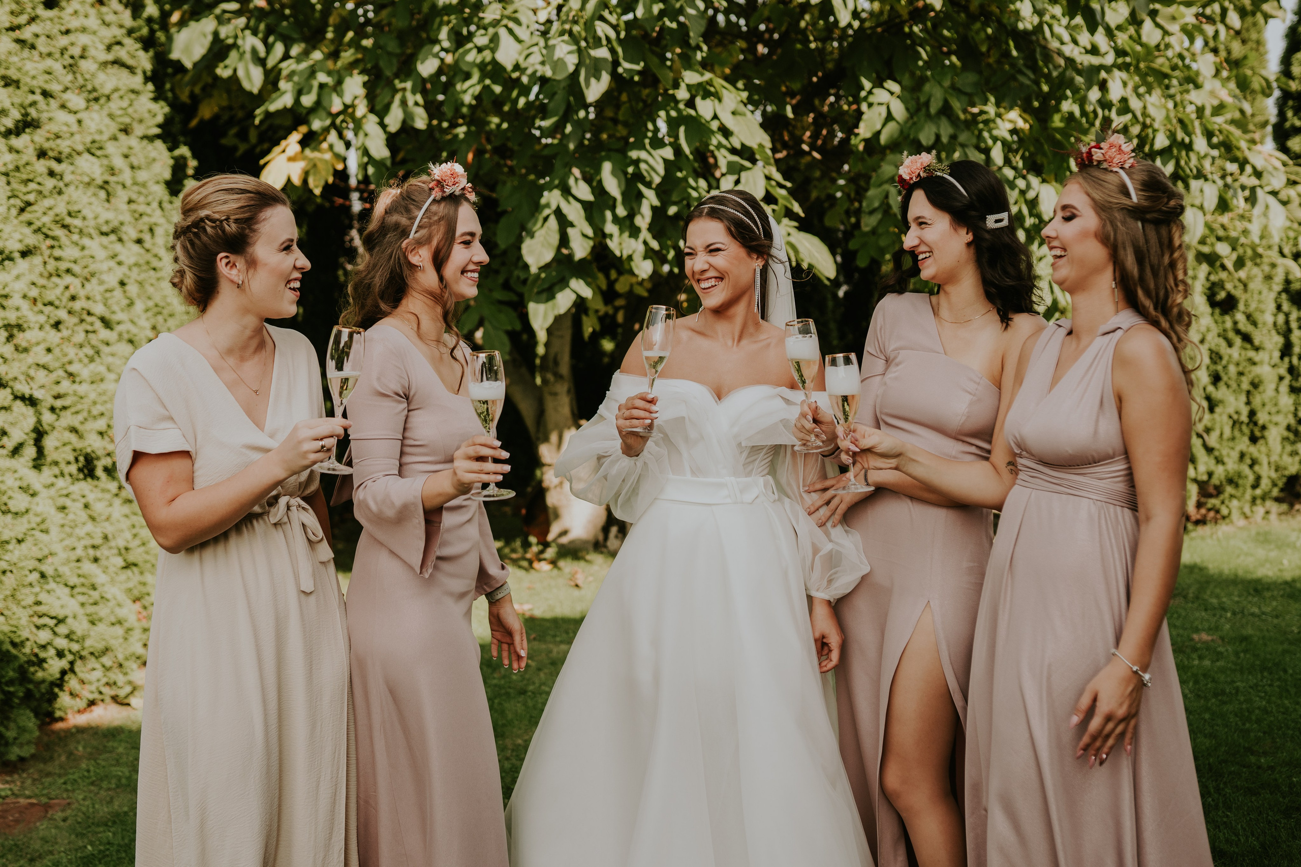 Sala Koralowa w Jaworzu: Opowieść o ślubie Nikoli i Kacpra. Karkowskafoto - fotografia miłości