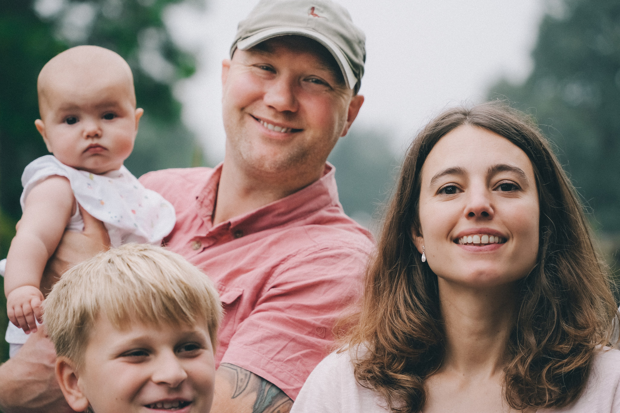 Outdoor family photo session in Warwick