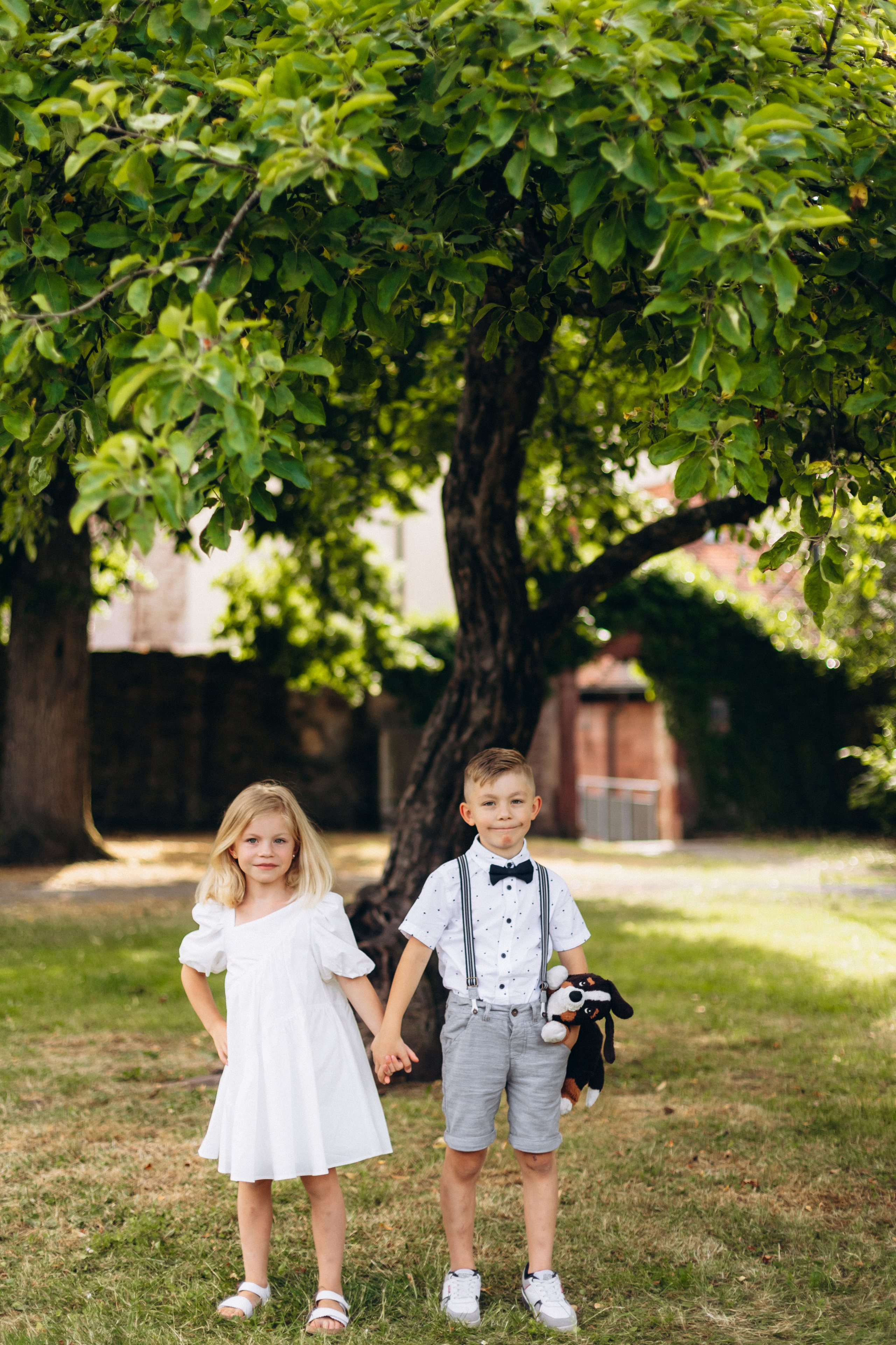 Pretty Family. Wedding and Family Photograph