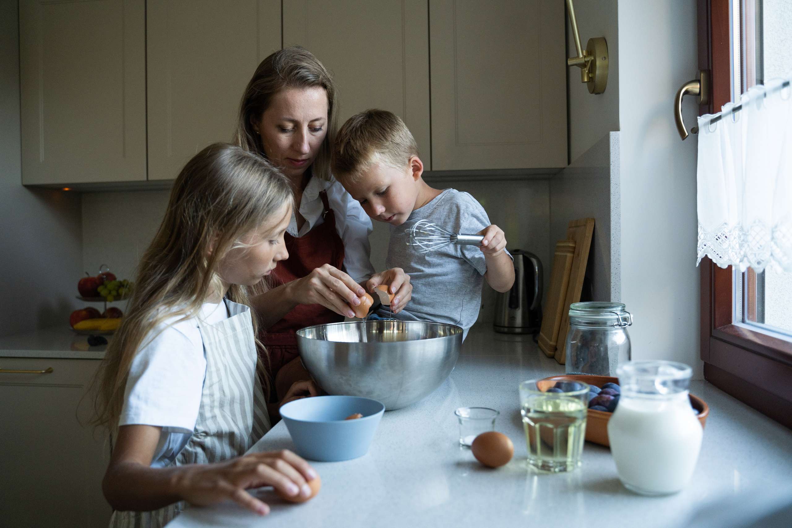 Olga and her children. Nina Janeckova Fotografin und Videografin am Bodensee