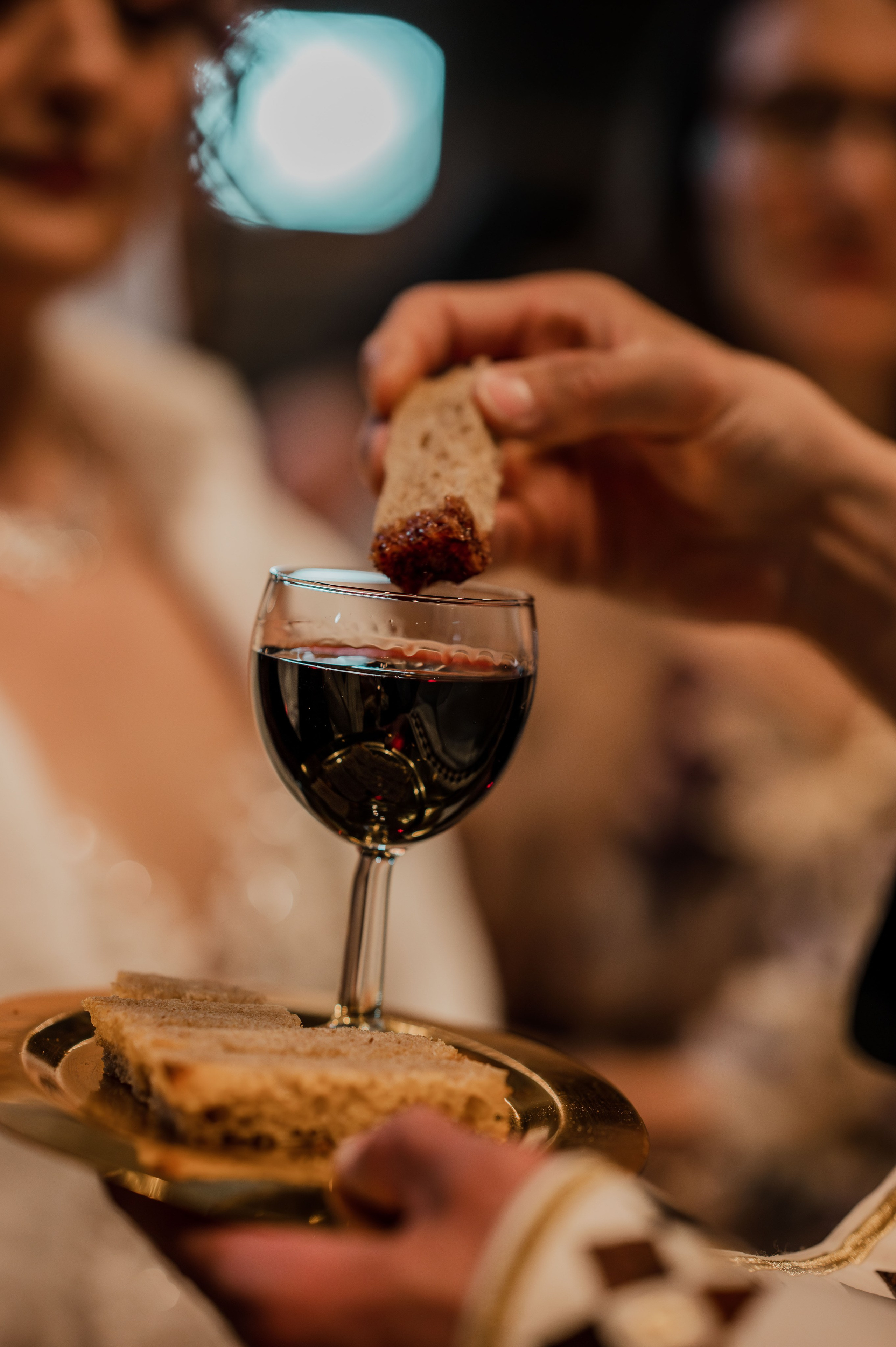 Hochzeit in Bern – Ella & Adrian. Authentische, emotionale, zeitlose Hochzeitsfotografie aus Albstadt