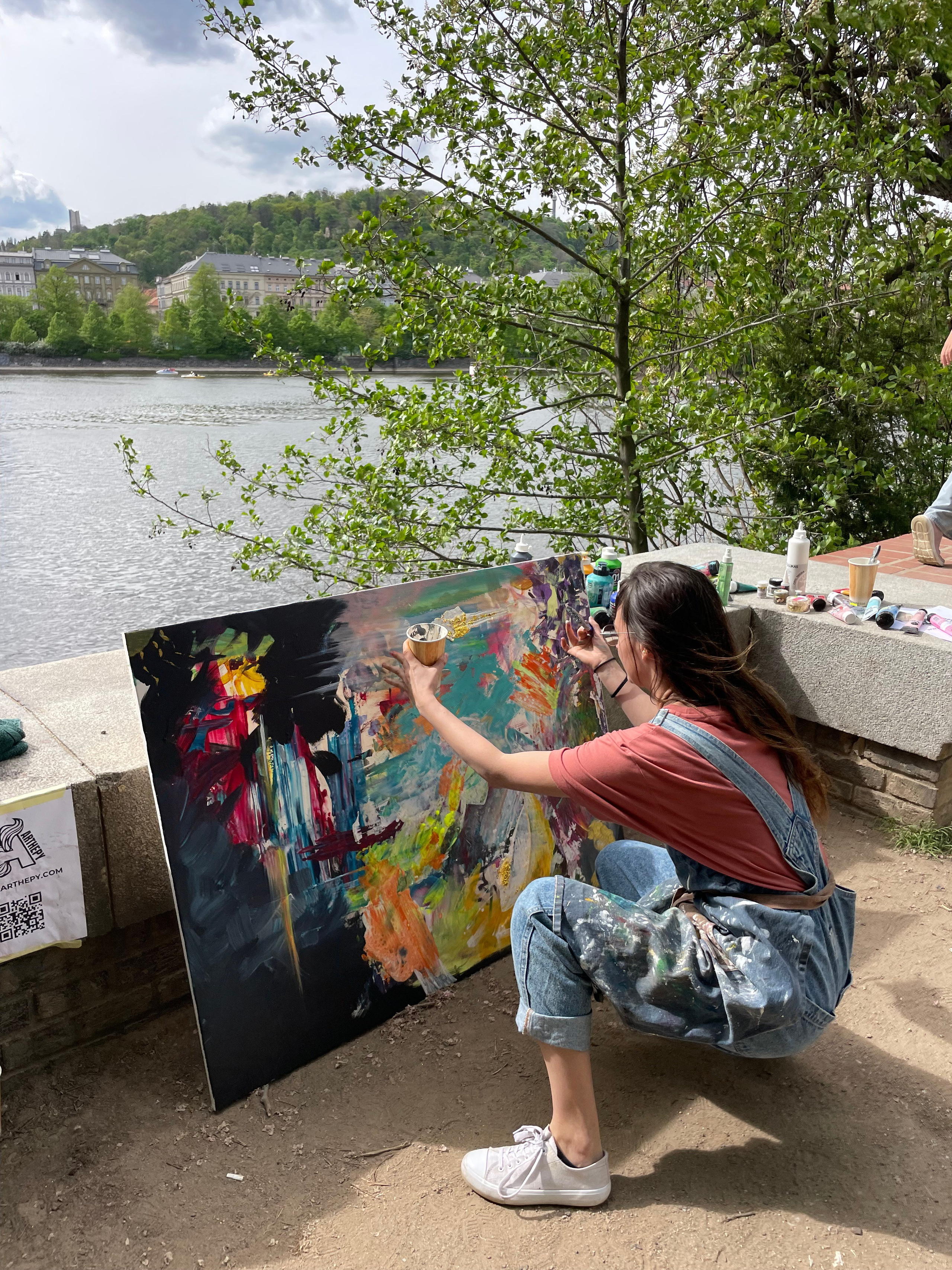 Skupinový workshop introspektivní malby. Dana Lišková — Empatická fotografka | Introspektivní umělkyně | Neurodivergentní koučka| Zakladatelka Artepy.cz