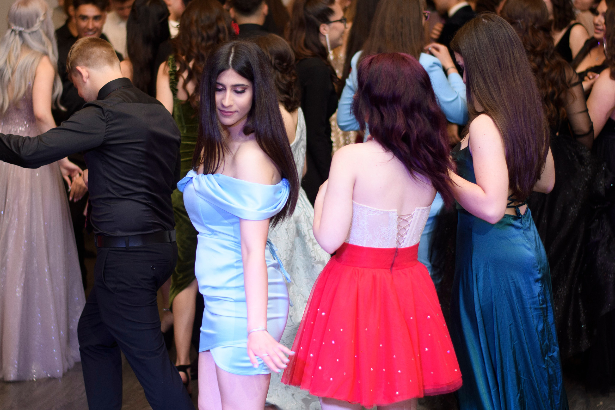 Bal liceul Virigil Magearu - Velveto. MDimaFotoStudio. Fotograf de nuntă, evenimente private și de familie