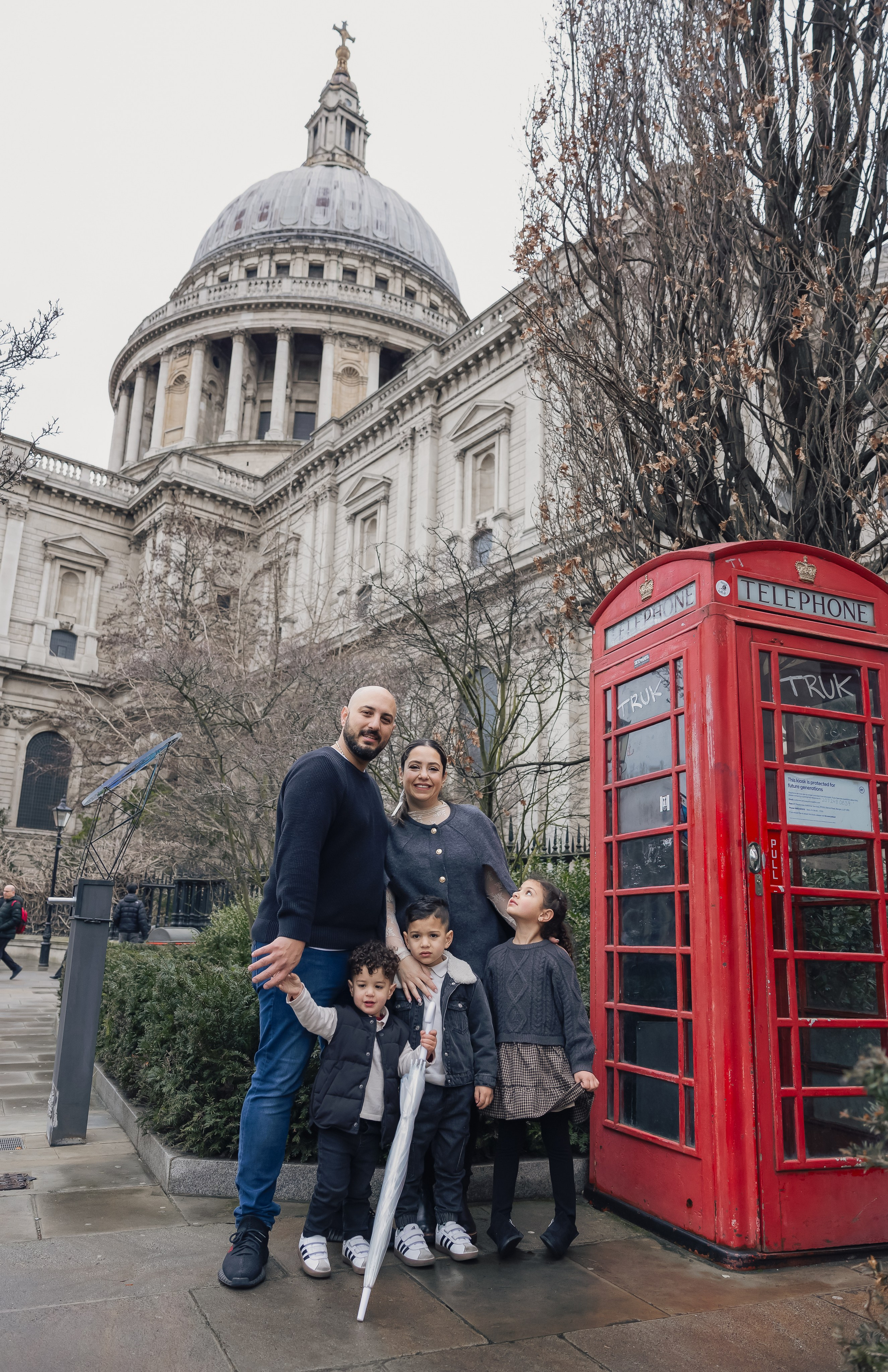 St. Paul Cathedral. PHOTOGRAPHER IN LONDON
