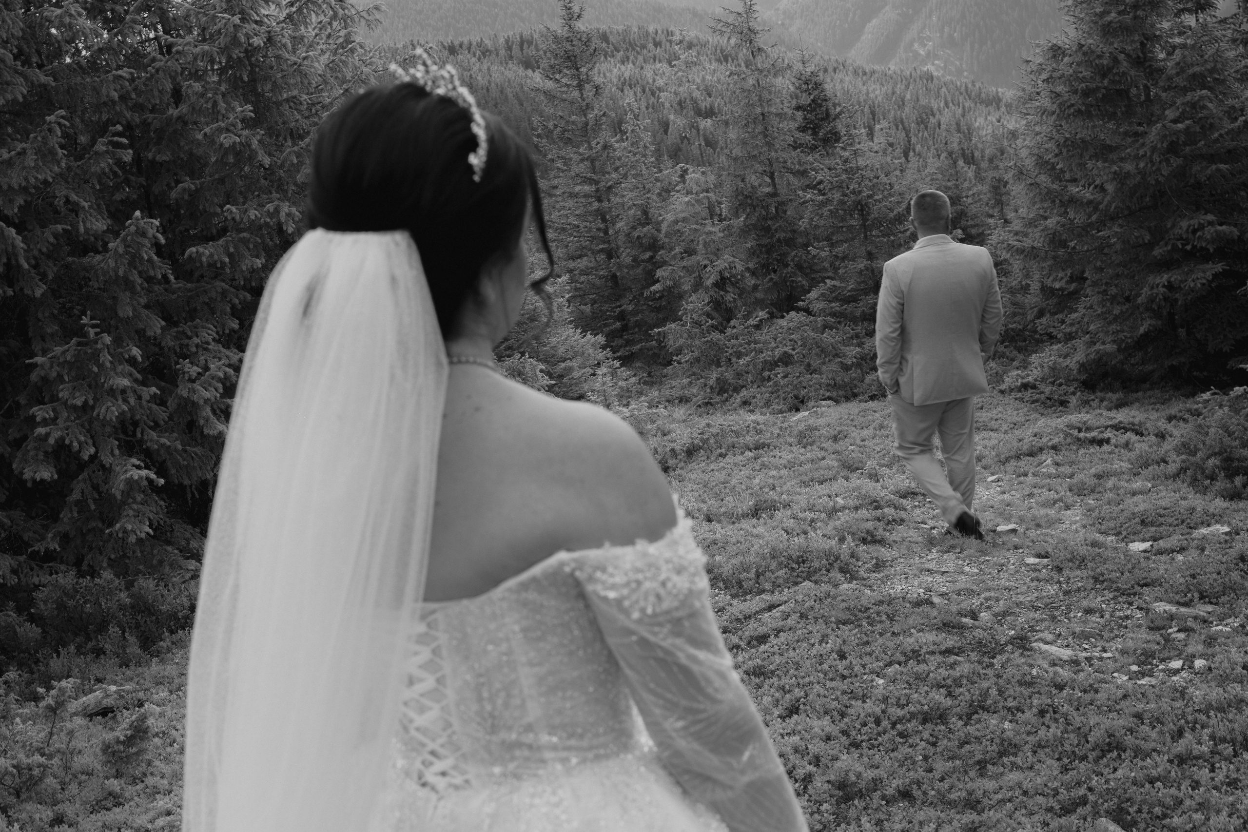 Documentary Weddings. Adrian Aioanei — Fotograf profesionist de nuntă în Iași, Suceava și București. Specializat în evenimente, portrete și fine art
