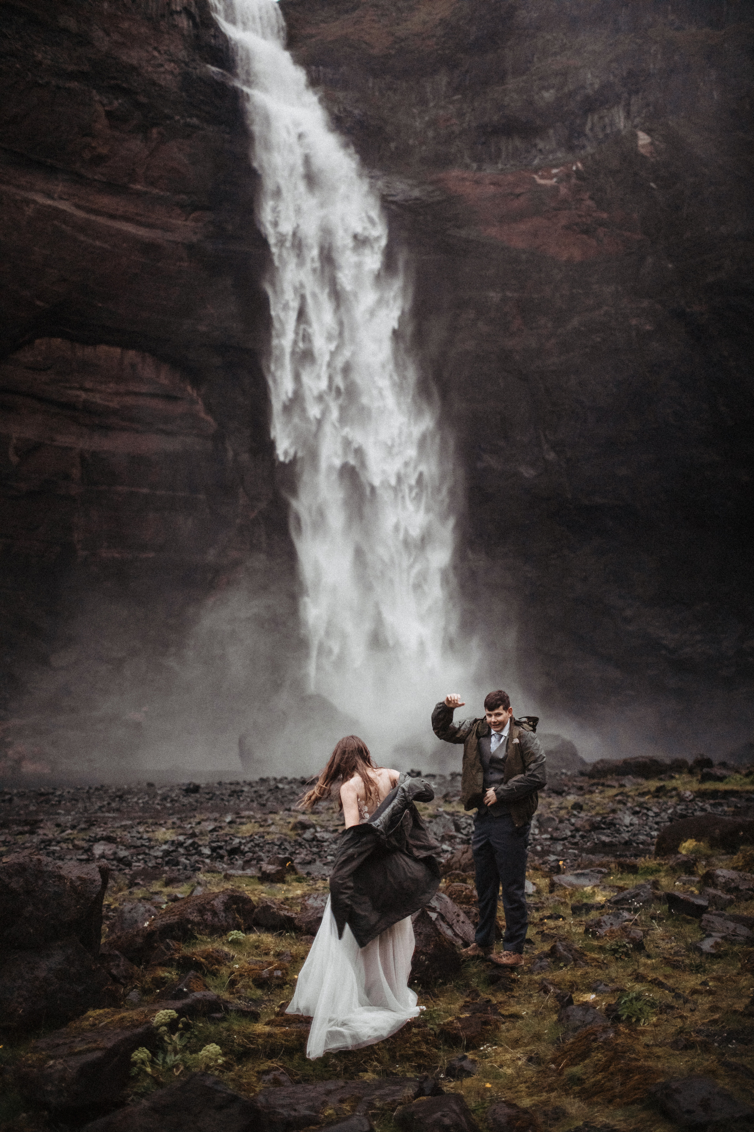 Midnight sun elopement at Haifoss in Iceland. Iceland elopement photo and video | Nikolaichik Photo