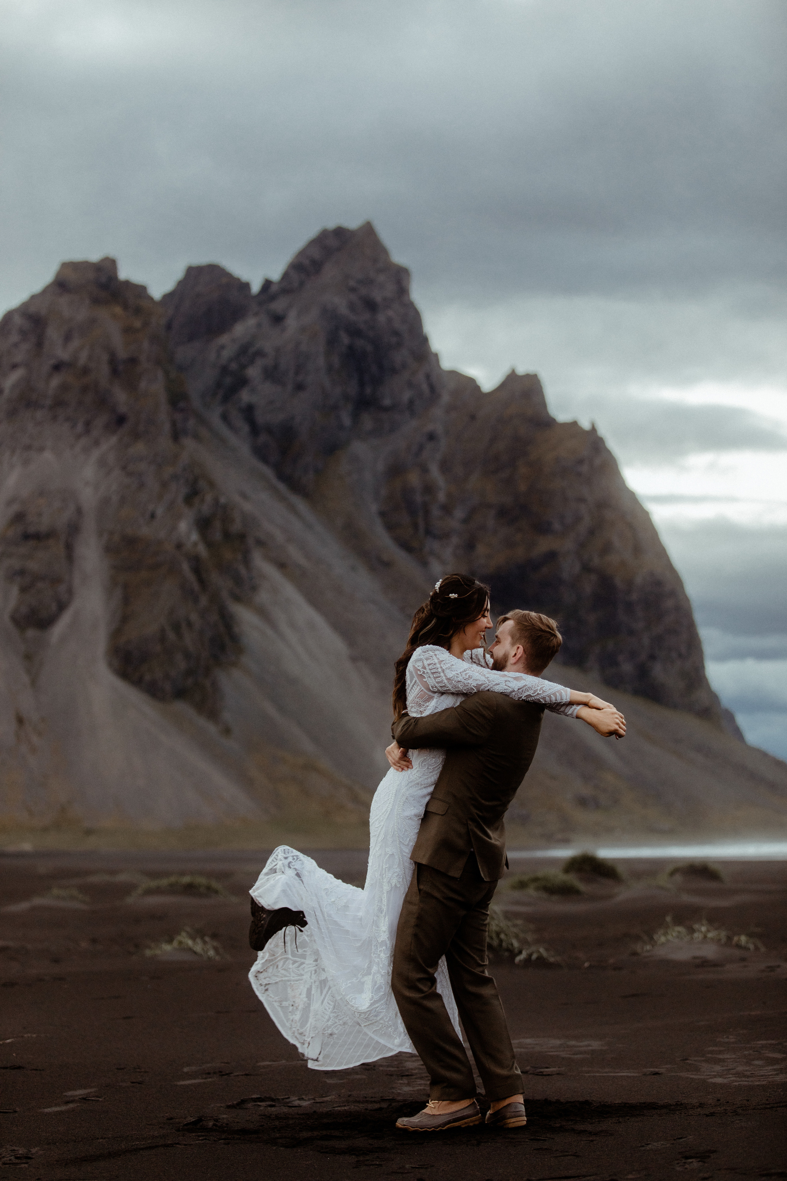 Adventure elopement in Iceland. Iceland elopement photo and video | Nikolaichik Photo