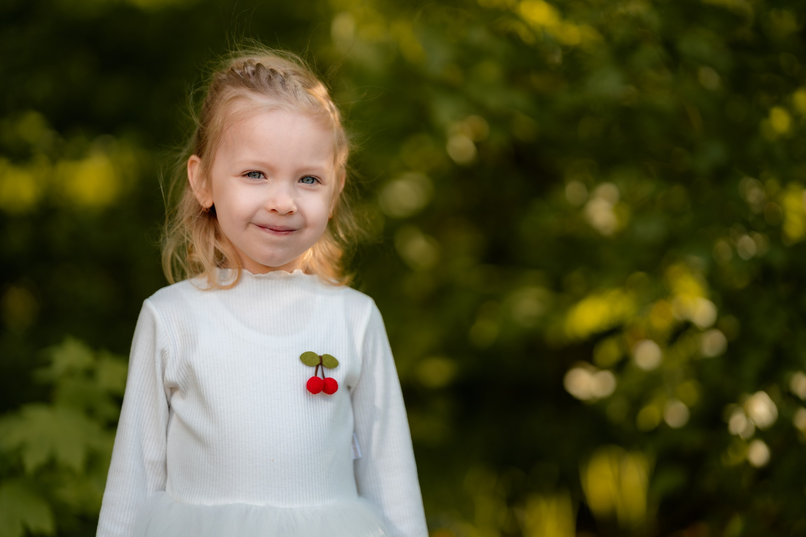 fotograf botez , fotografie botez Botoșani, fotograf Alin Chirilă, amintiri botez, fotografii botez, botez Miruna Parascheva, fotograf copii, fotografie botez în Botoșani-alt="botez , fotografie botez Alin Chirilă, amintiri botez, fotografii emoționante botez Botoșani"-- fotografii-botez-bebelus- amintiri-botez-micuț- moment-sfânt-crestinare- fotografie-emotionanta-botez- detalii-botez-bebelusi- parinti-fericiti-la-botez- fotograf-botez-profesionist- botez-in-biserica-ortodoxa- micuț-botezat-cu-emoție- zâmbete-și-lacrimi-la-botez- bebeluș-la-cristelniță- decor-botez-colorat- botez-cu-dragoste-și-credință- emotie-pura-la-botez- fotograf-botez-botosani- botez-iasi-suceava-fotograf- amintiri-nepretuite-botez-- Preotul ținându-l pe micuțul Mathias Gabriel la botez, în biserica Înălțarea Domnului, Copălău  - Detalii de la botezul lui Mathias – lumânare, trusou și icoană  - Familia lui Mathias Gabriel alături de micuț, în ziua botezului  - Portret emoționant cu mama și bebelușul în brațe, în biserică,fotograf profesionist evenimente Botoșani, Iași, Suceava, Fălticeni, Bacău, Pașcani, Roman - AlinoFotoStudio by Alin Chirilă - servicii foto nuntă, botez, cununie, ședințe foto creative, albume personalizate, fotografii emoționante și calitative pentru cele mai importante momente din viață,fotograf nuntă Botoșani Alin Chirilă,  ședință foto botez Iași - AlinoFotoStudio,  servicii fotograf profesionist evenimente Suceava,  fotograf cununie civilă Fălticeni - Alin Chirilă,  album foto nuntă personalizat Bacău.“Bebeluș botezat în biserică, ținut în brațe de nași”	•	“Detaliu cu lumânarea de botez decorată cu flori albe”	•	“Părinți emoționați alături de copilul lor la ceremonia de botez”	•	“Masa festivă de botez cu decor tematic și tort personalizat”	•	“Momentul în care preotul toarnă apă sfințită pe fruntea bebelușului”	“Bebeluș în rochie albă de botez, zâmbind în brațele mamei”	•	“Detaliu cu cruciulița de botez așezată pe o pernă de satin”	•	“Părinți și nași aprinzând lumânările în timpul ceremoniei de botez”	•	“Tort de botez decorat cu figurine tematice și numele copilului”	•	“Copil botezat dormind liniștit în pătuțul decorat festiv”	•	“Momentul în care preotul binecuvântează copilul în fața altarului”	•	“Invitați adunându-se în jurul mesei festive la petrecerea de botez”	•	“Bebeluș ținând în mână o jucărie personalizată primită la botez”	•	“Familie fericită pozând împreună după ceremonia de botez”	•	“Decor tematic cu baloane și flori la locația petrecerii de botez” fotograf Botoșani fotograf evenimente fotograf botez Alin Chirila fotograf alinofotostudio.fotograf botez Amelis Maria, fotografie botez Botoșani, fotograf Alin Chirilă, amintiri botez, fotografii botez, botez Amelis Maria, fotograf copii, fotografie botez în Botoșani,