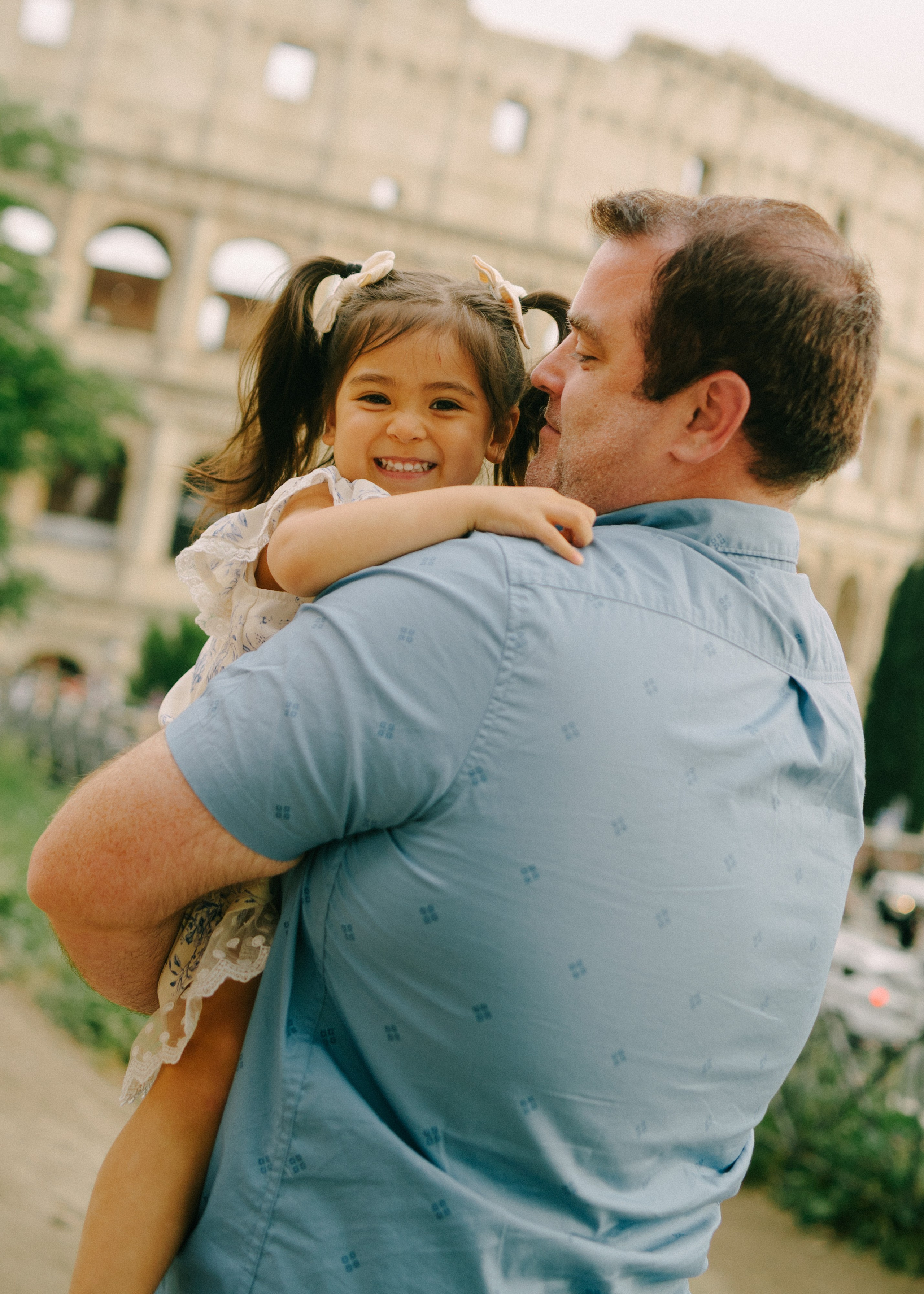 Colosseum Family shoot. Photographer in Rome and Italy. Stas Varych
