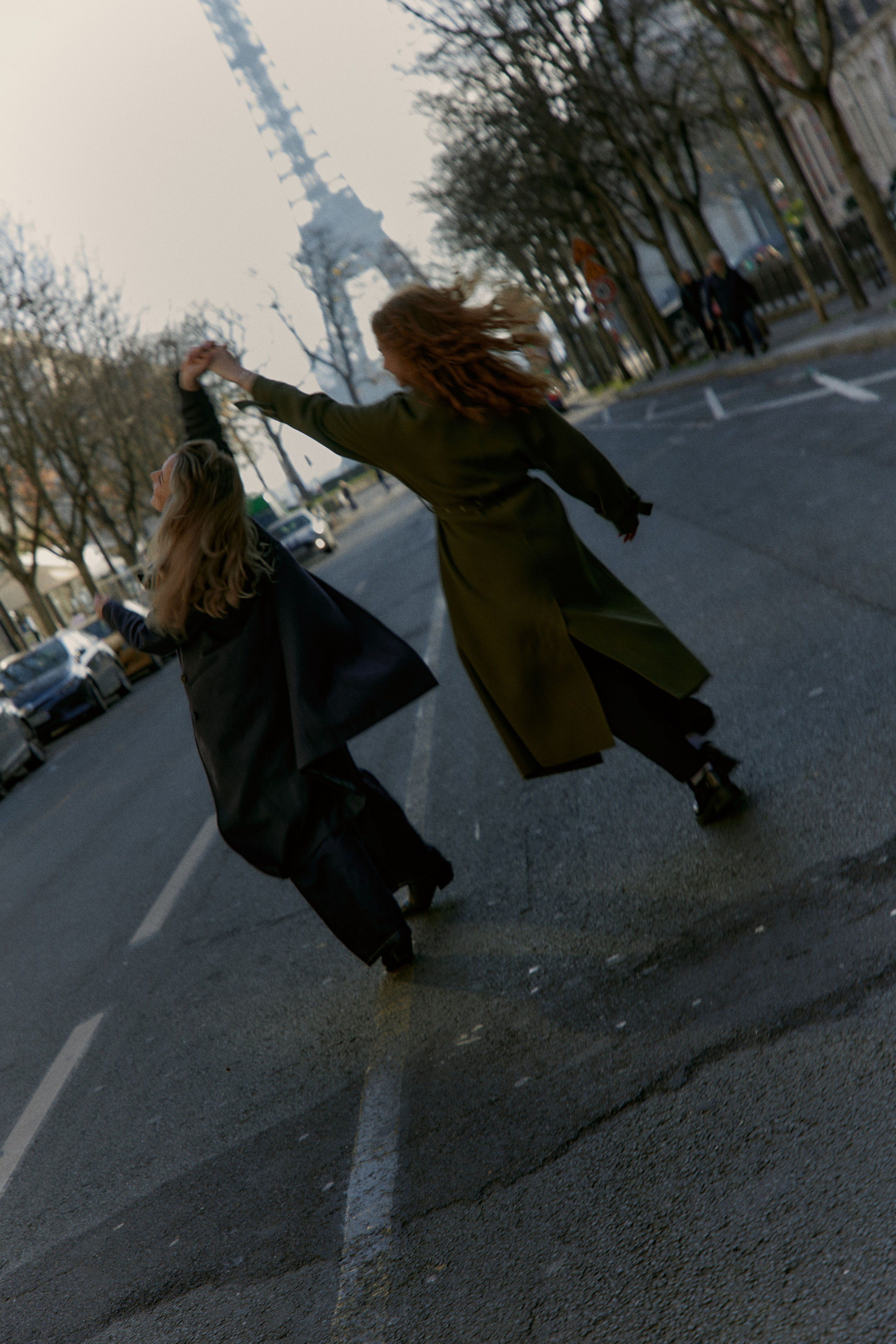 Friends. Photographer in Paris