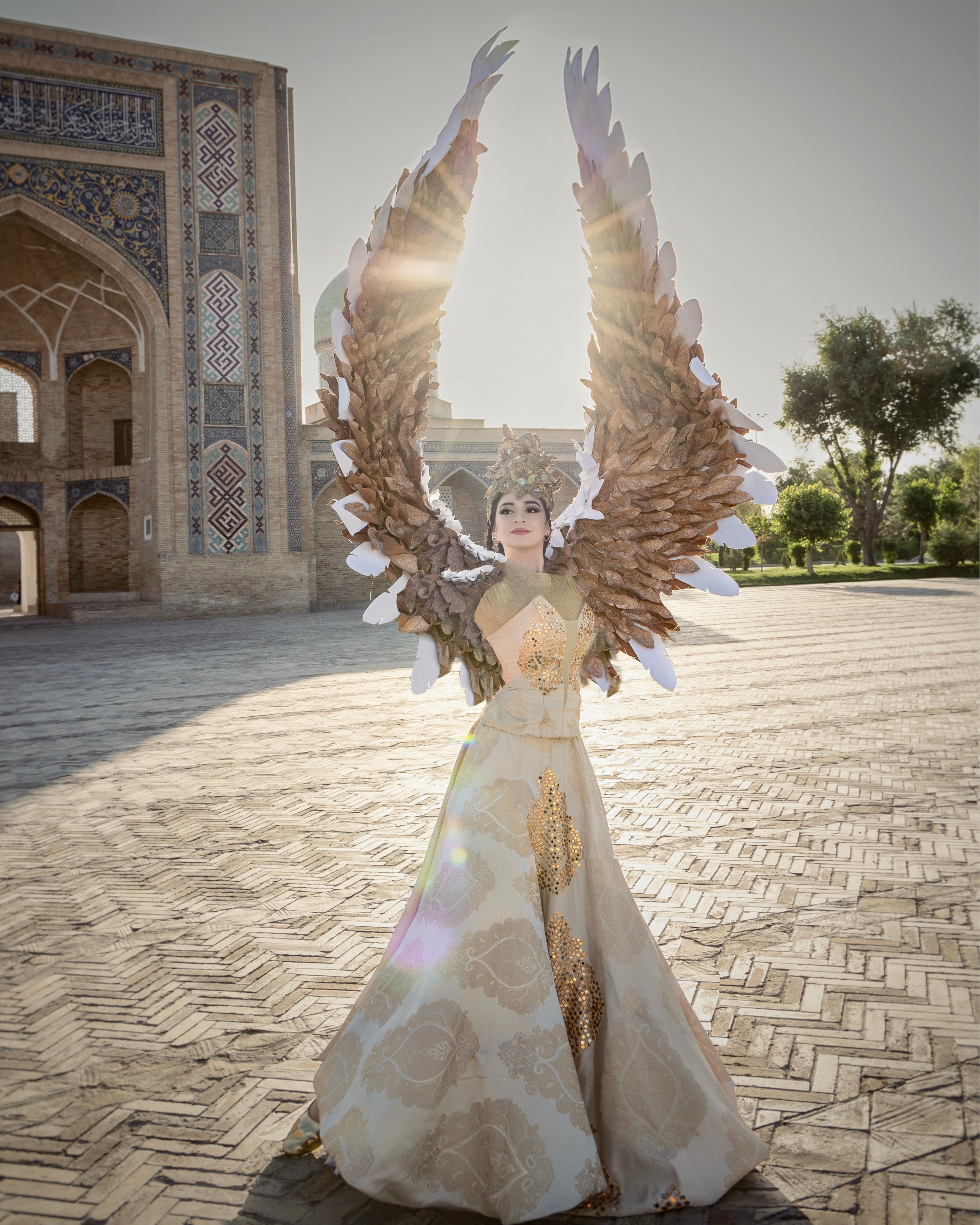 Алина (Птица счастья). Главная