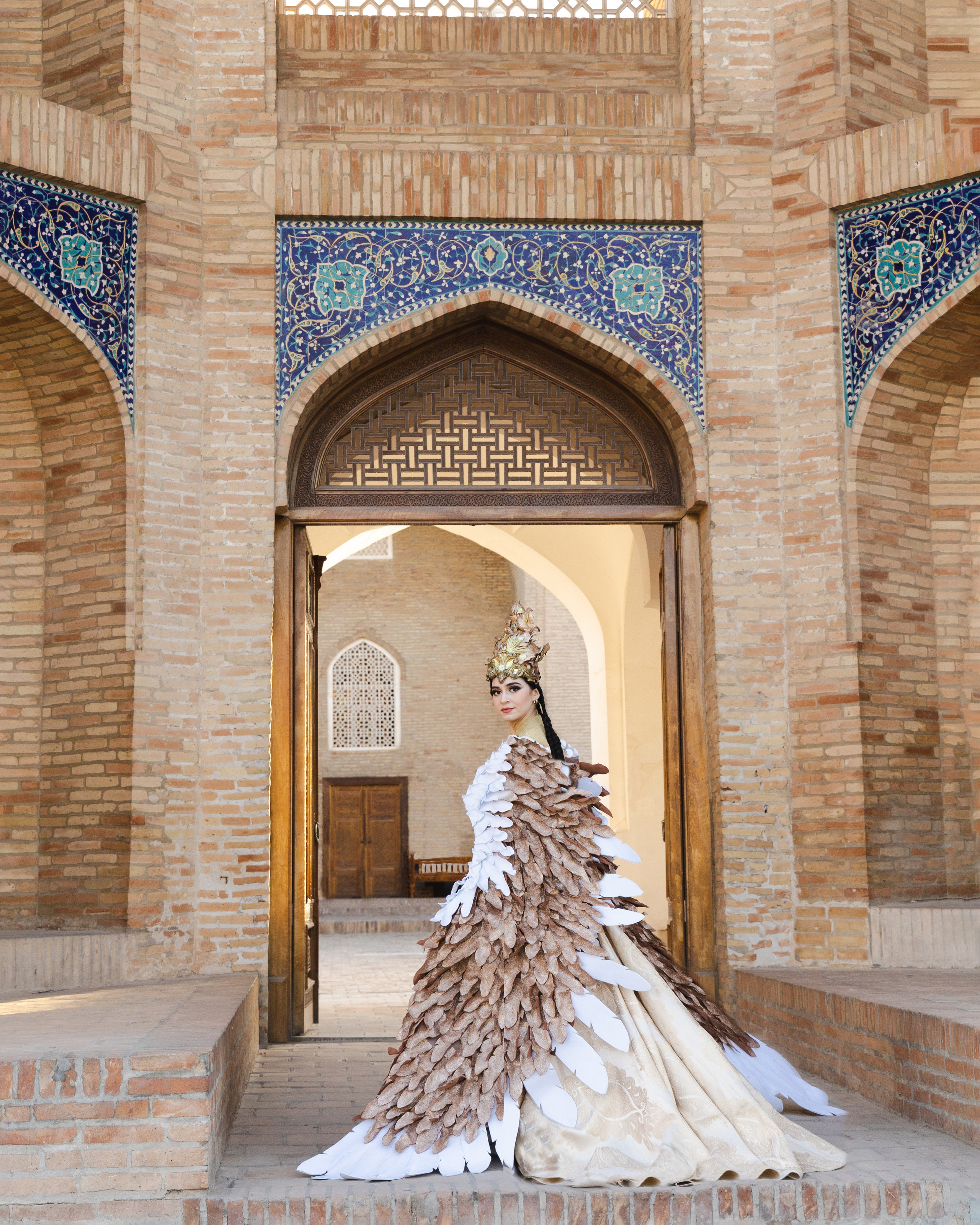 Алина (Птица счастья). Главная