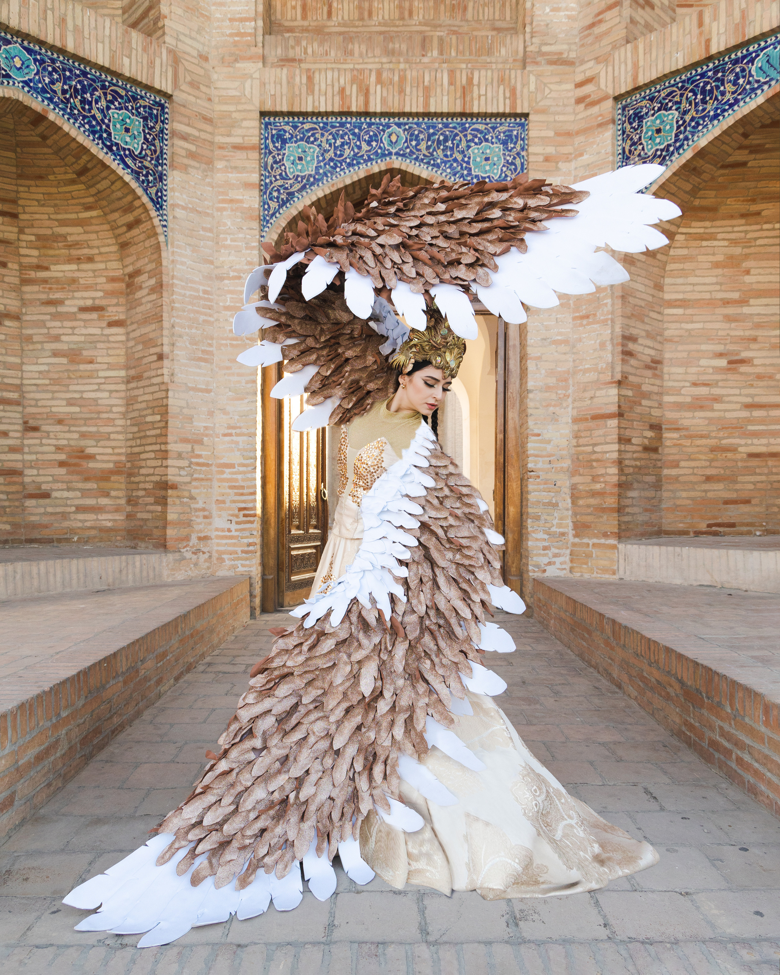 Алина (Птица счастья). Главная