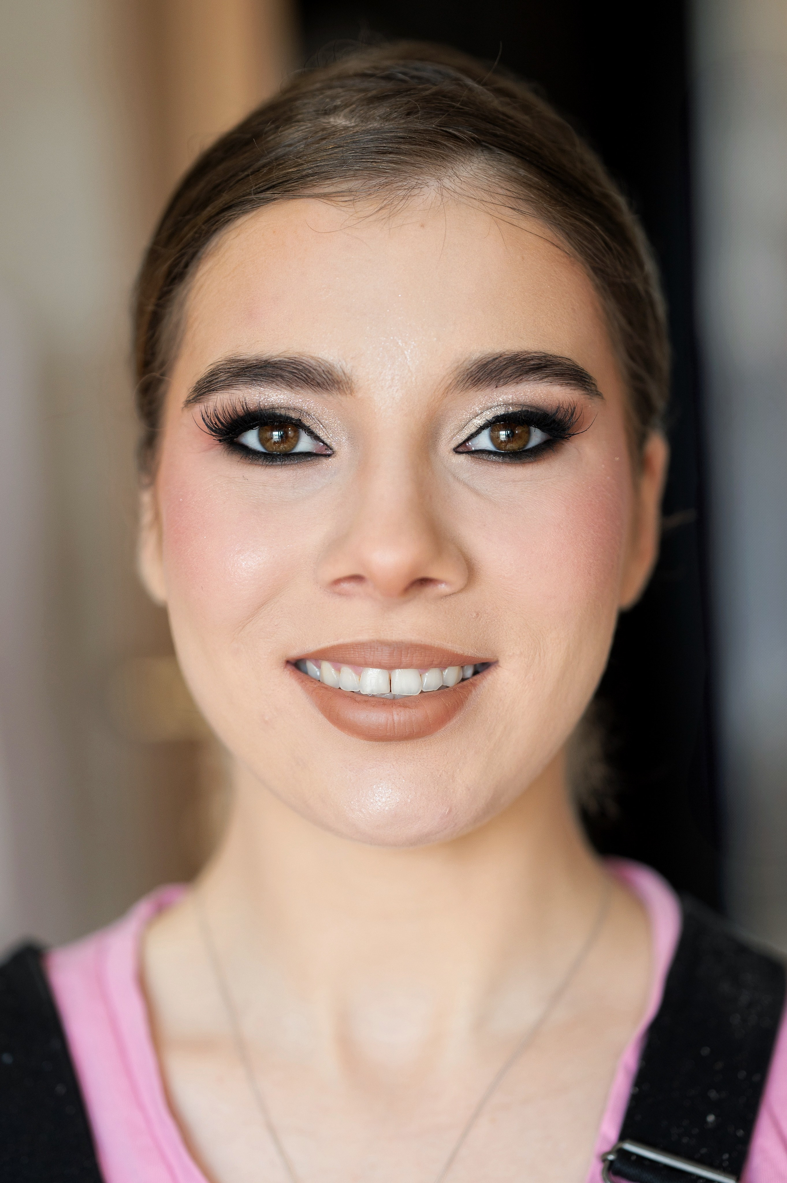 Makeup profesional Cluj-Napoca. Makeup artist, artist sprancene si laminare in Cluj-Napoca | Anca Vasilie