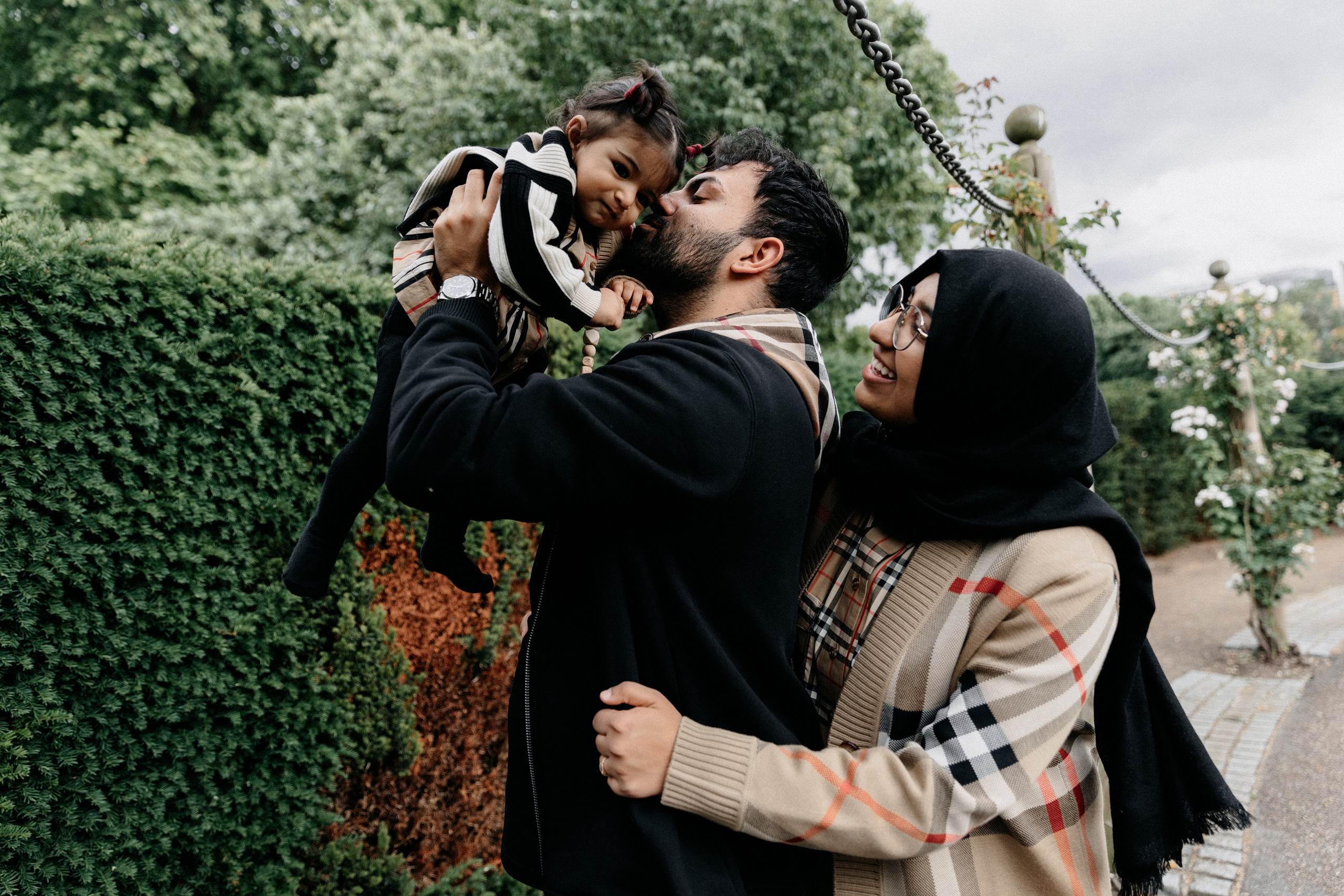 Family photoshoot in London. LondonPhotoStory — Vacation Photographer in London
