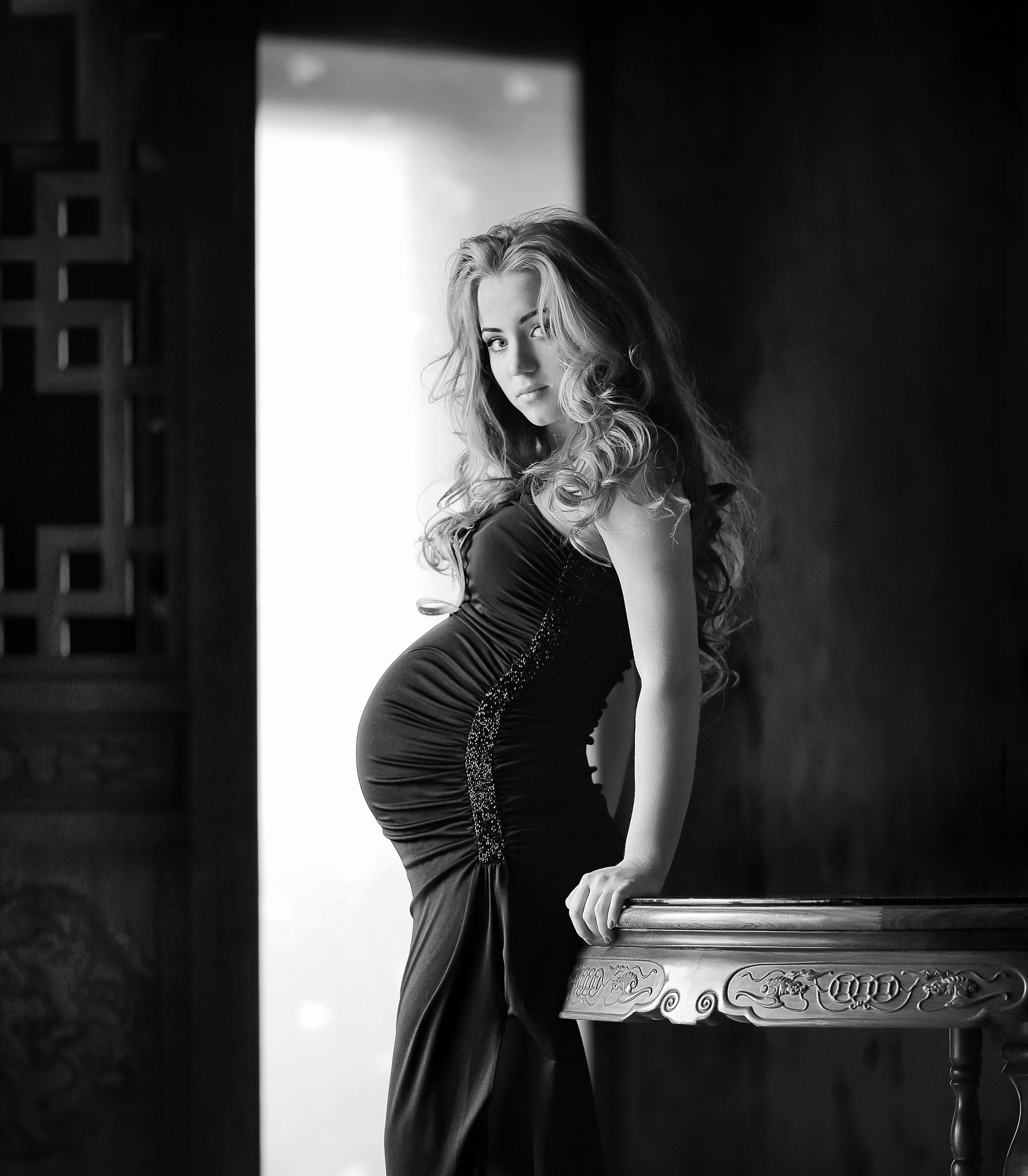 Pregnancy. Luxury wedding, portrait, family photographer over Europe