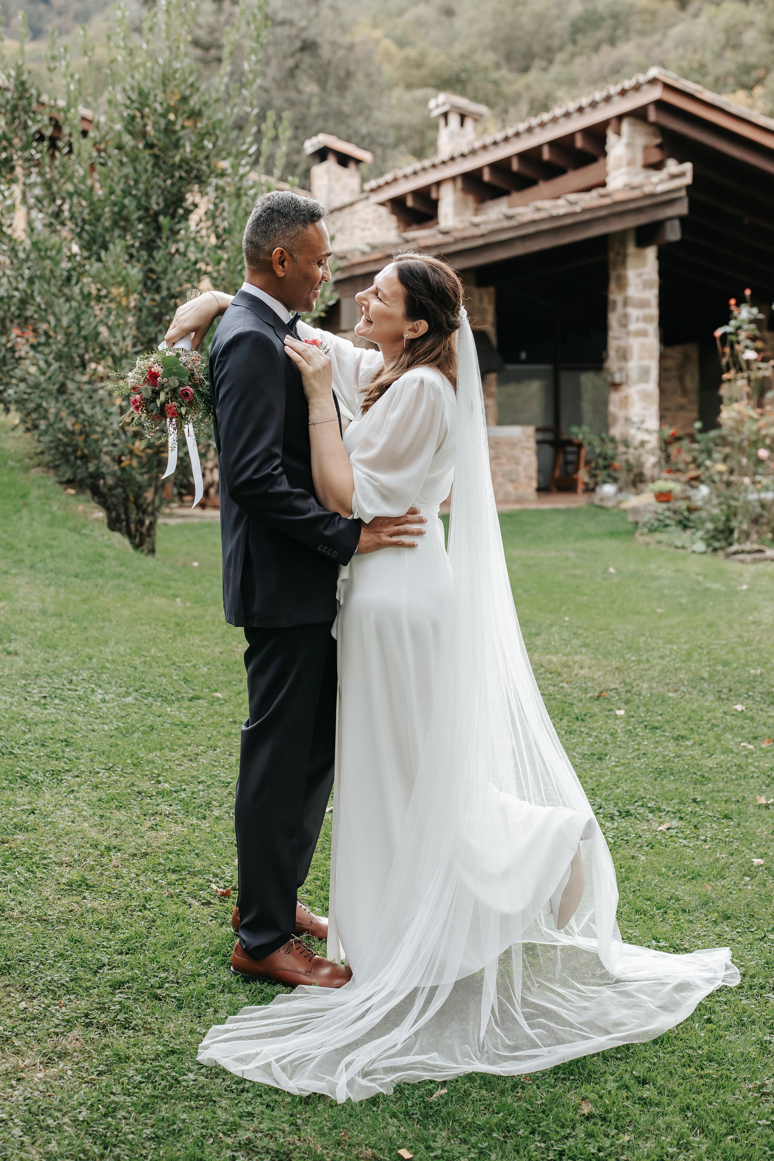 Aurelia+Anand, 02.11.2025, Olot. Fotógrafa de bodas en Cataluña