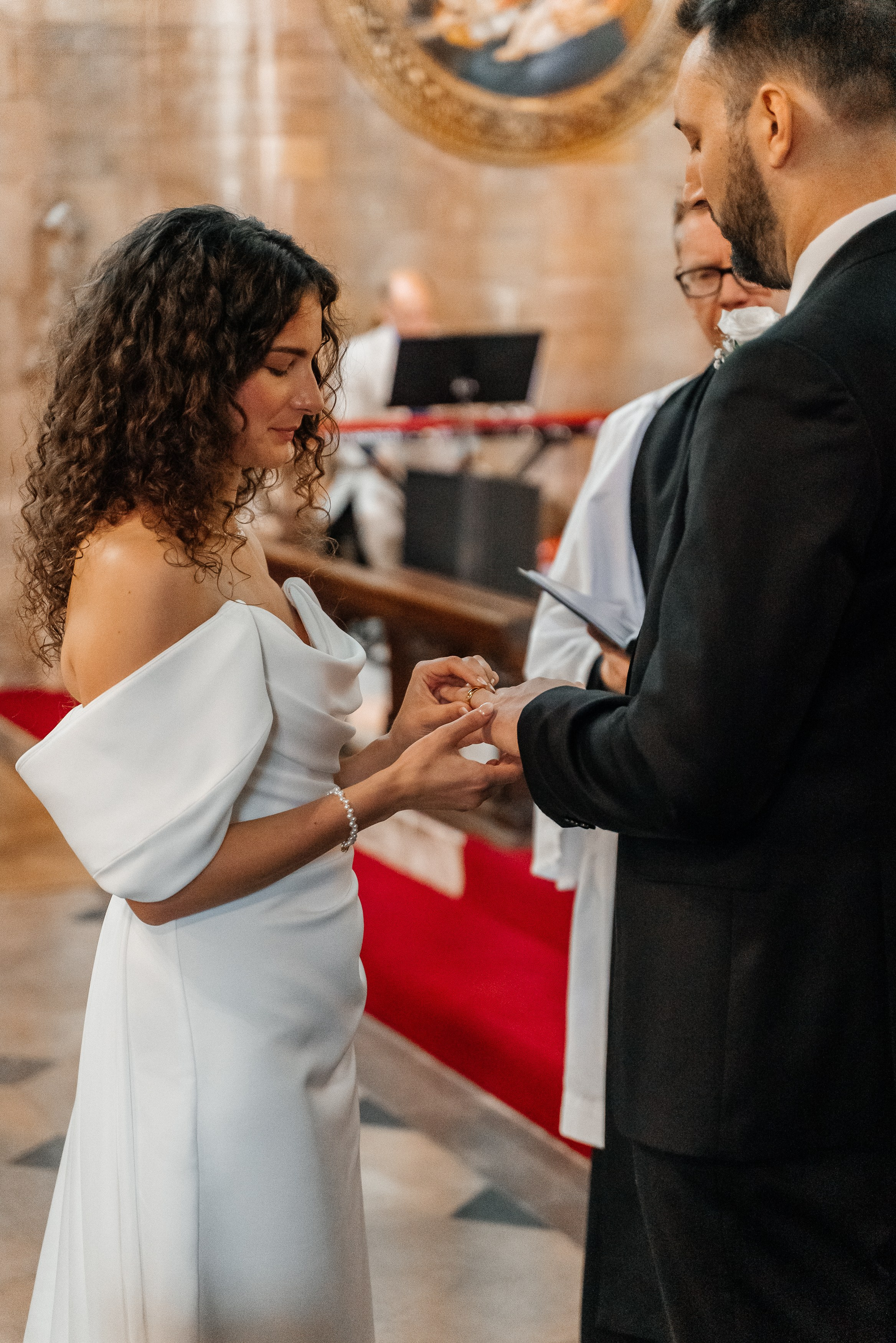 Wedding ceremony at The Lower chapel in Eton, Wedding in Eton, wedding photographer in Eton, wedding photographer in Eton