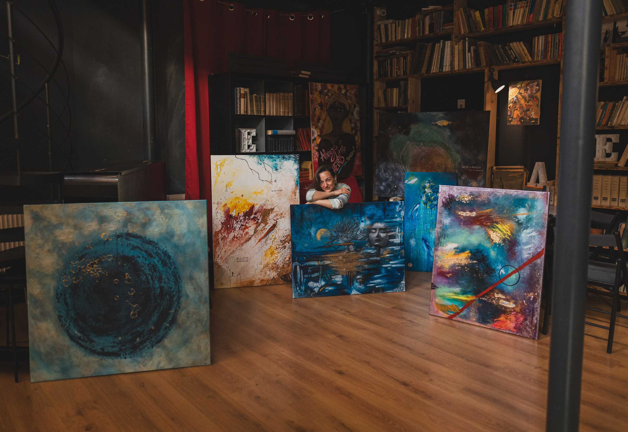 VERNISÁŽ. Dana Lišková — Empathetic Photographer | Introspective Artist |Neurodivergent Coach | Founder of Artepy.cz