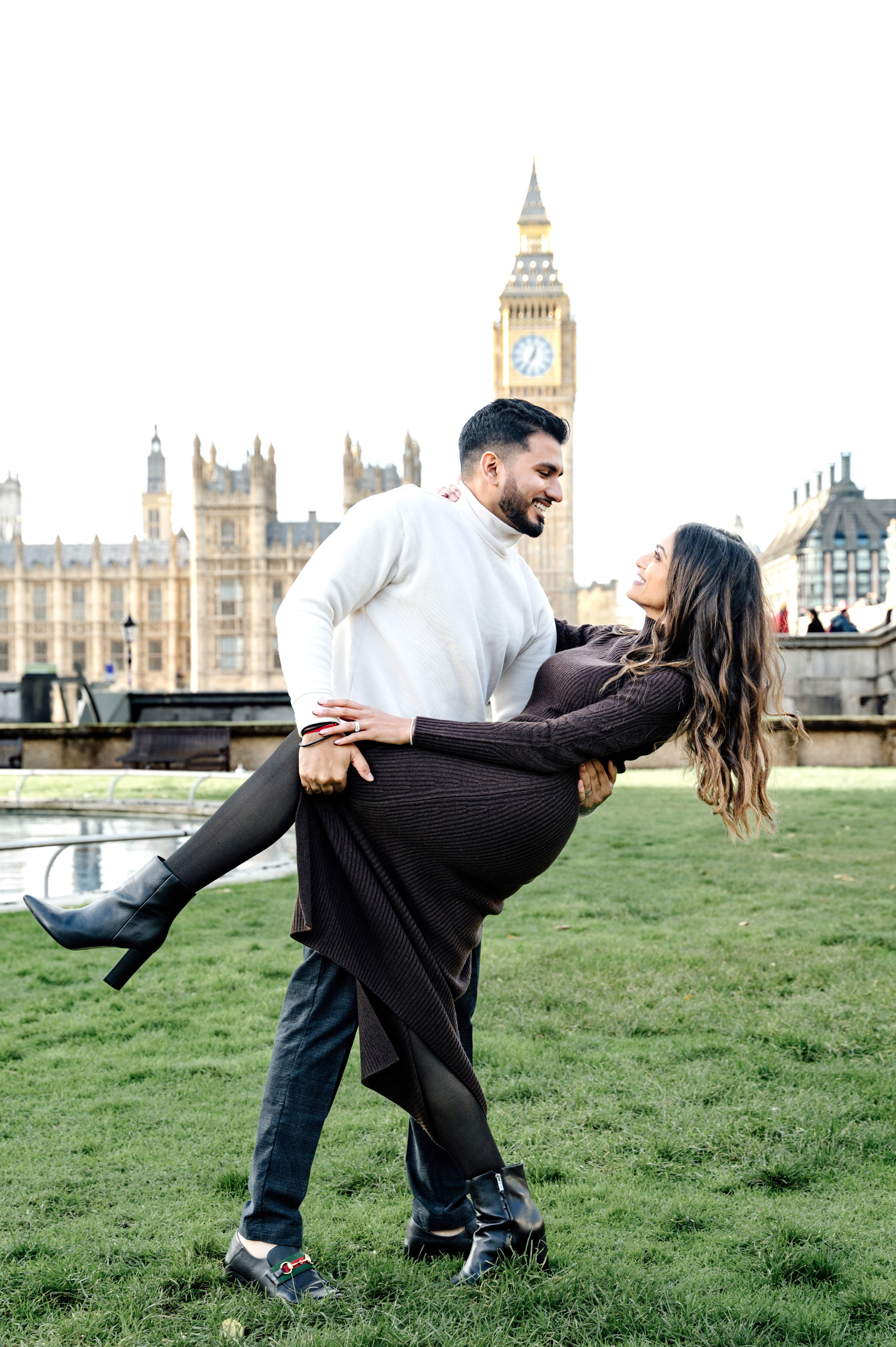 Westminster Kevin&Trisha with baby. FAMILY AND WEDDING PHOTOGRAPHER IN LONDON MARINA RIVA