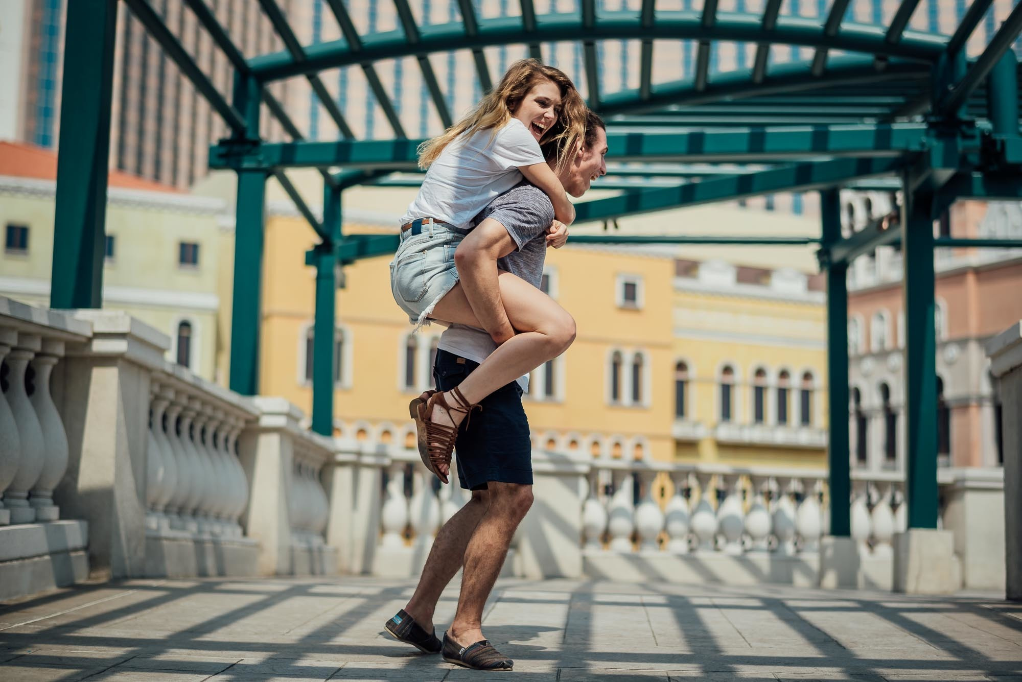 B+J| Servizio fotografico di coppia a Parigi in miniatura