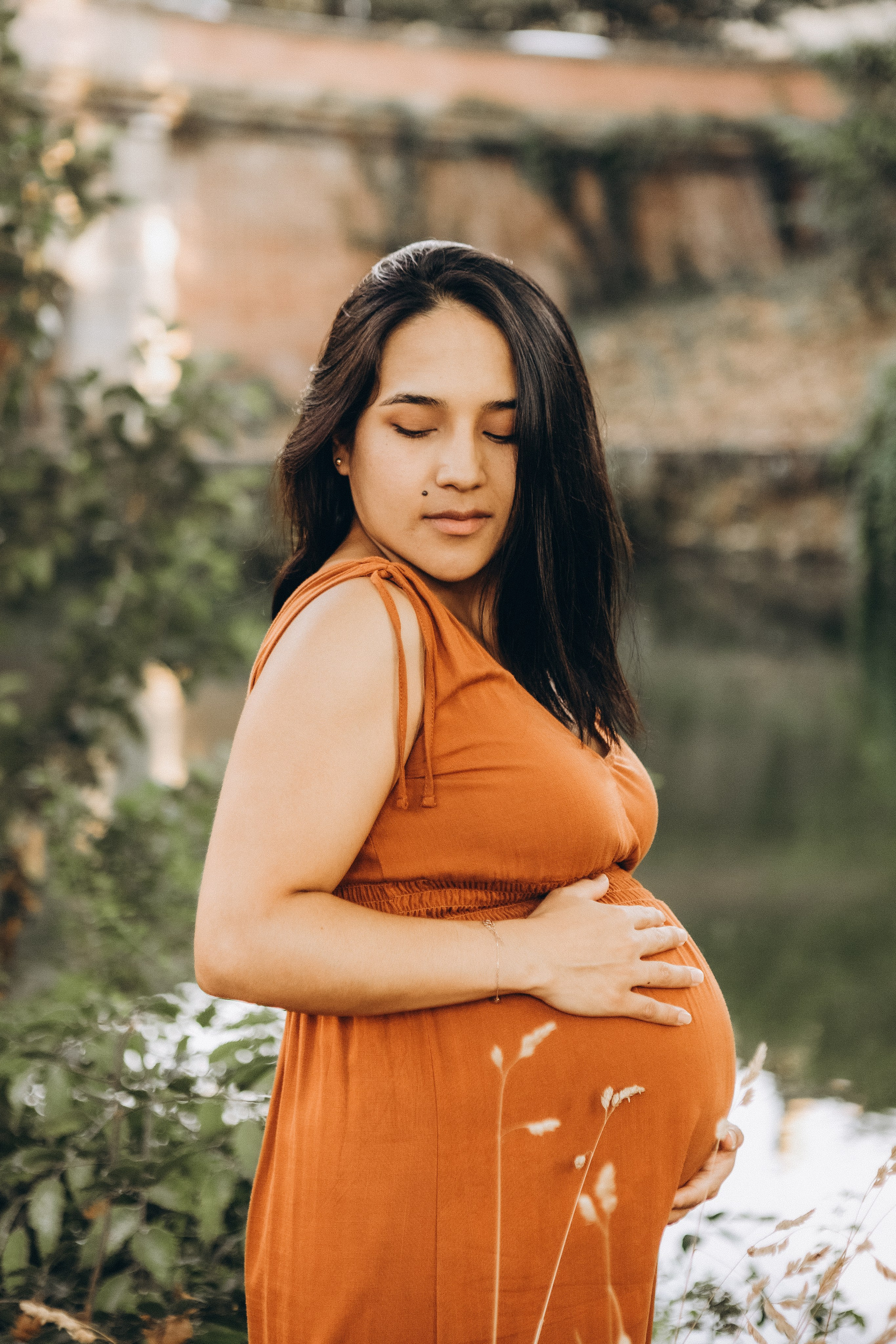 Maternity and newborn photo sessions. Eugenie Smirnova — wedding, corporate and lifestyle photographer in Toulouse and Southwest France