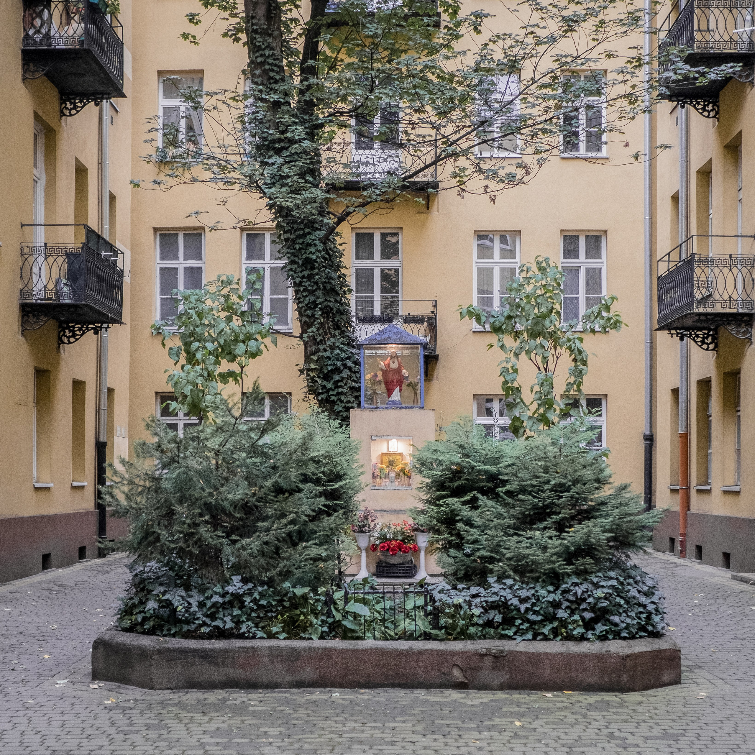 Kapliczki Warszawskie. Photographer Anastasiya Dubrovina