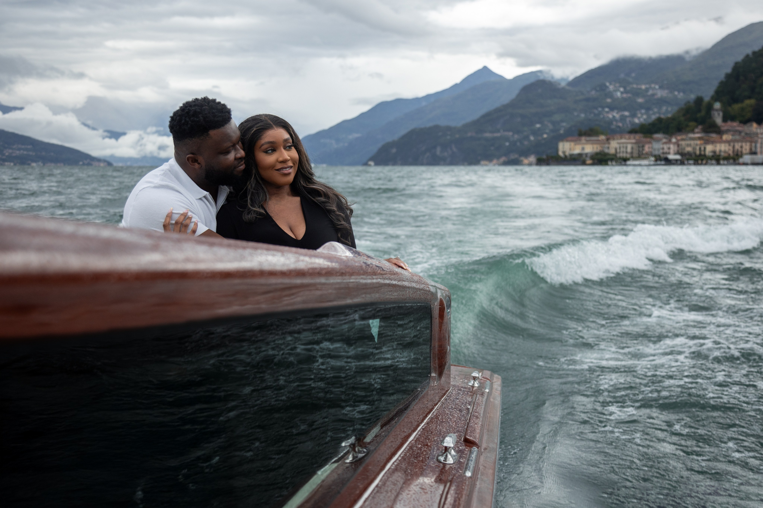 Varenna boat tour. Photographer in Milan |Mila Pro Photo