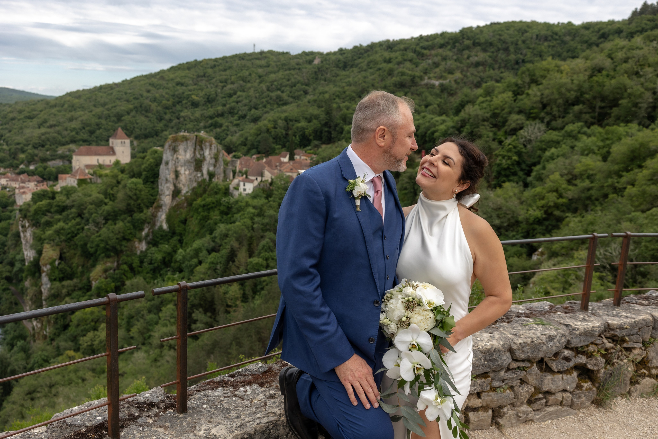 Elopement near Saint-Cirq-Lapopie. Crystal&Robert. Евгения Смирнова — фотограф в Тулузе и юго-западной Франции