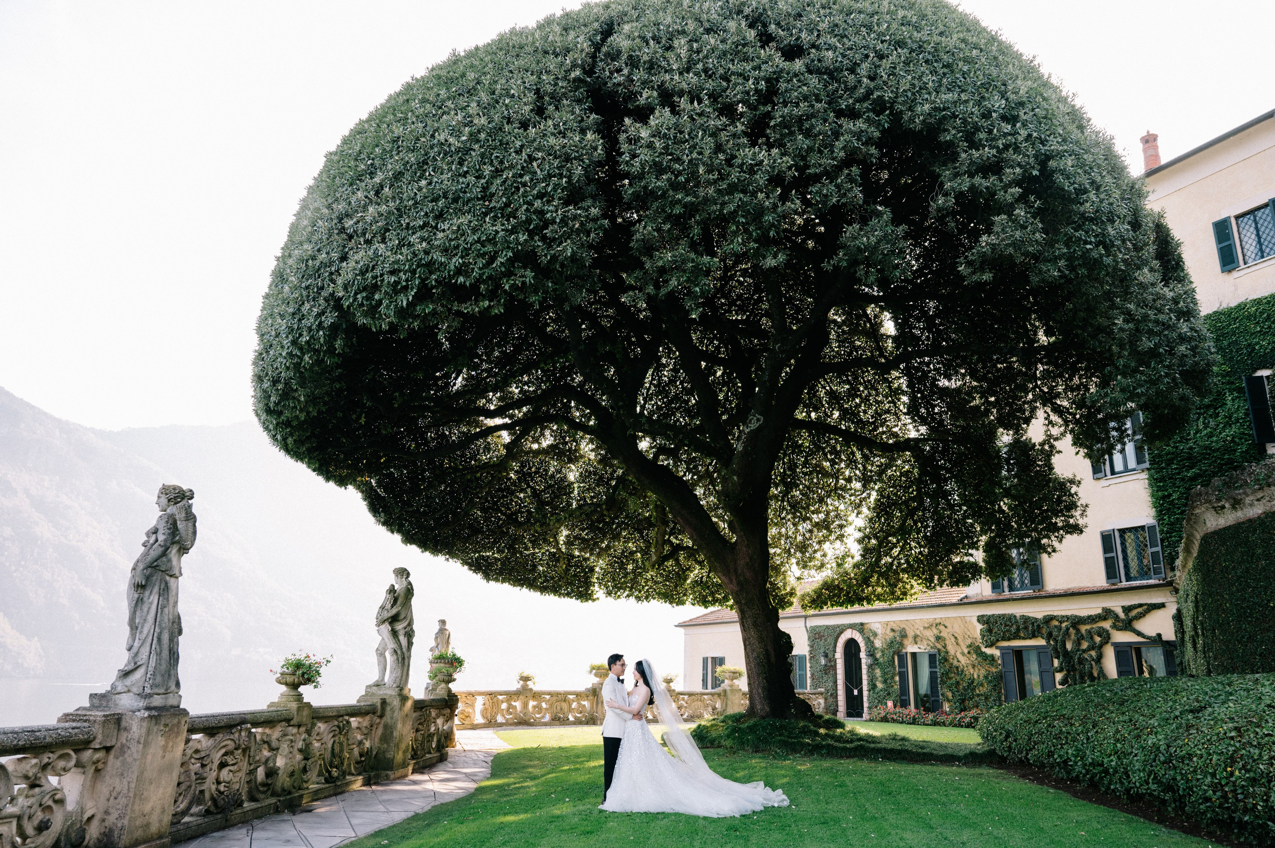 Lake Como. Lake Como Photographer — Proposal | Wedding | Elopement