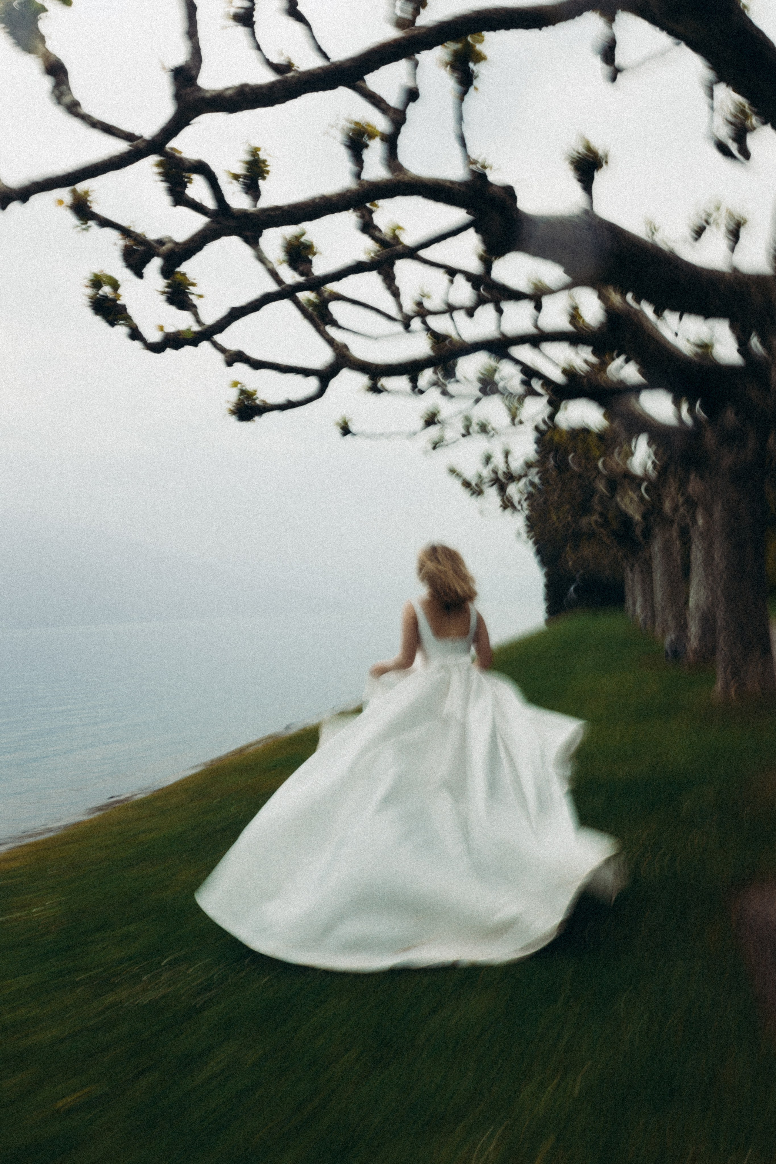 Rainy Day Wedding on Lake Como | Villa Serbelloni & Boat Photography. Photographer in Italy Anna Linnik