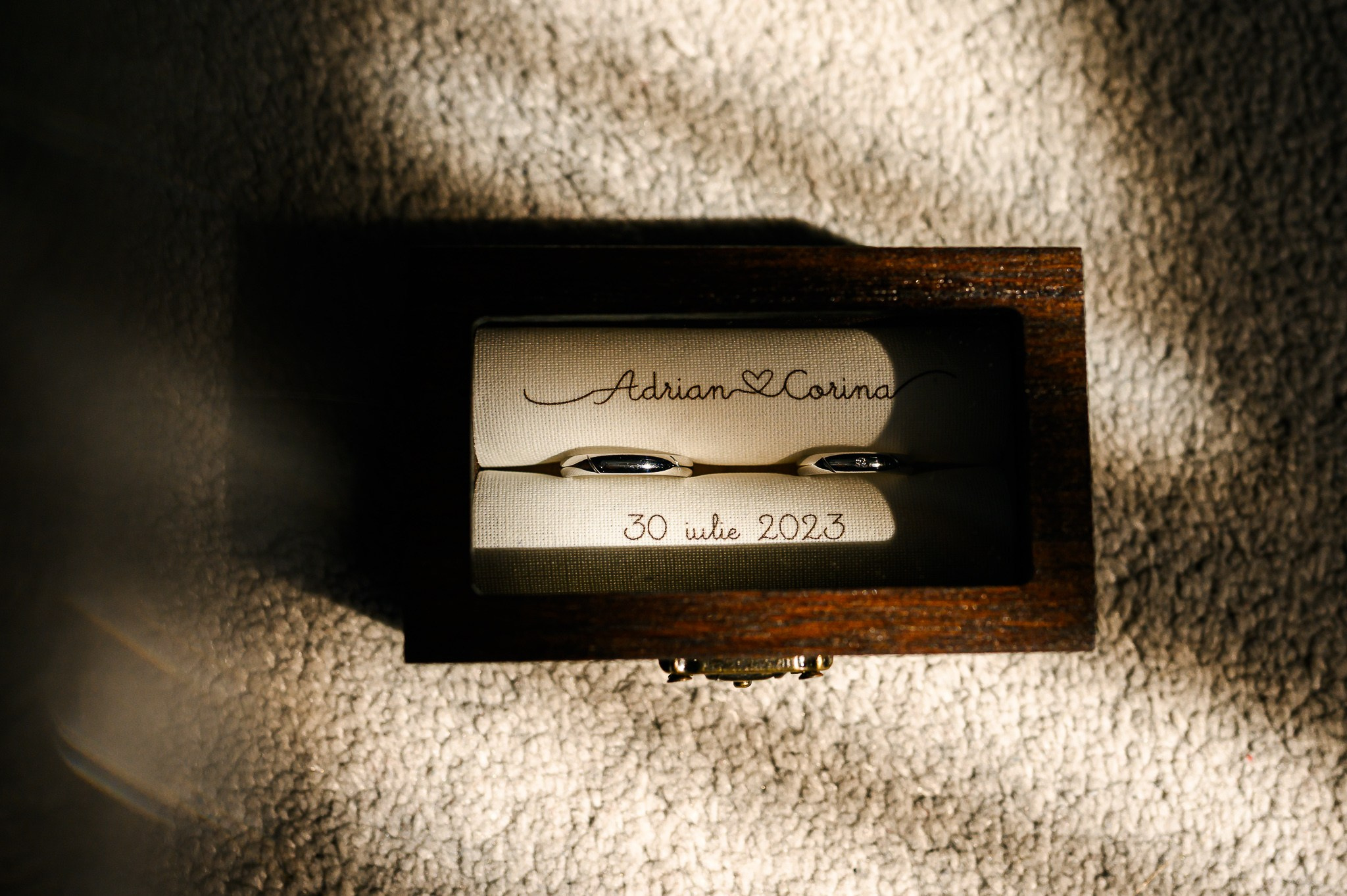 Corina & Adrian. Mugurel Olteanu Fotograf