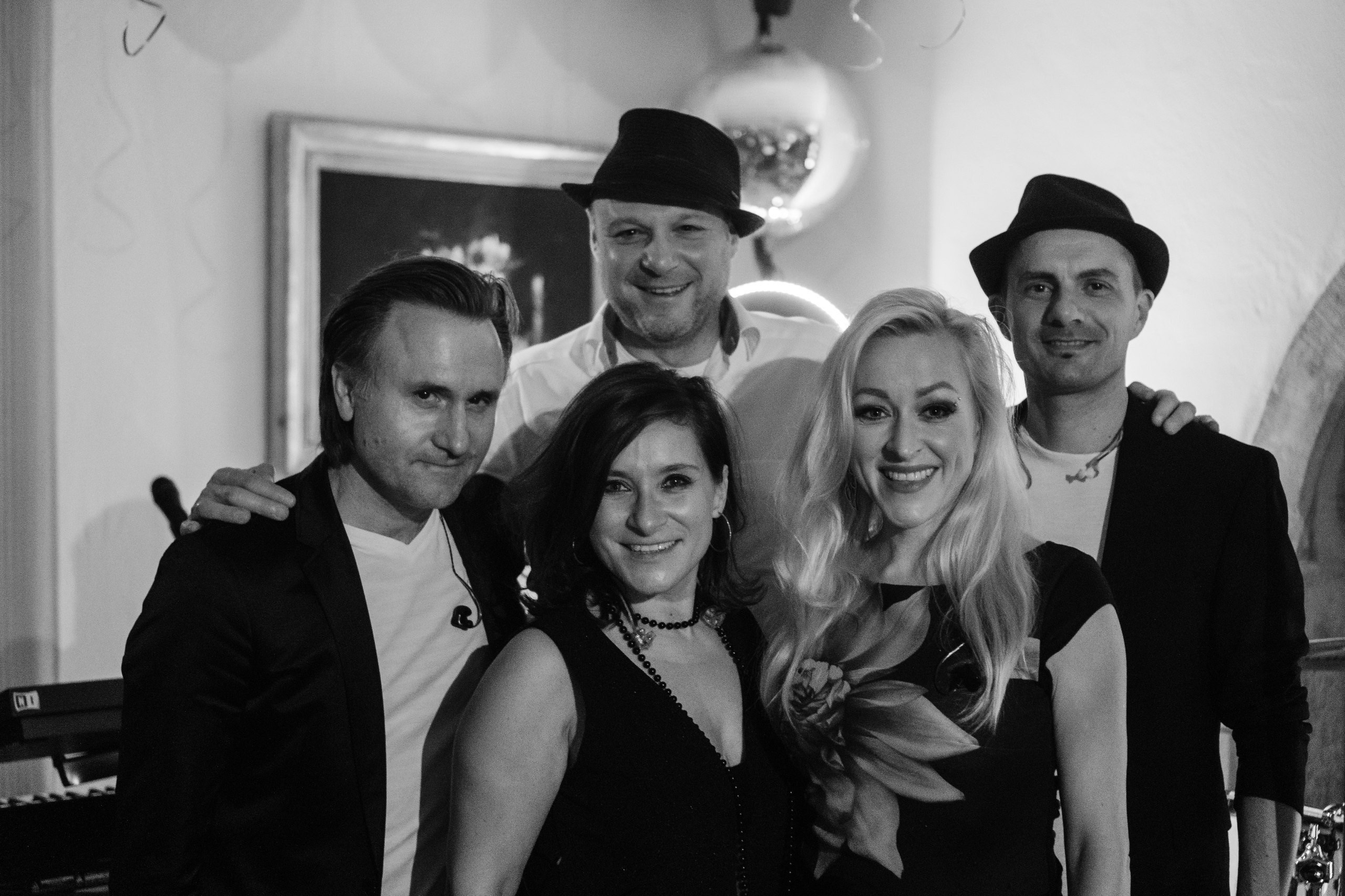 Randy Club & Zander. Kreatives Design & Fotografie – Dein Partner für starke visuelle Auftritte