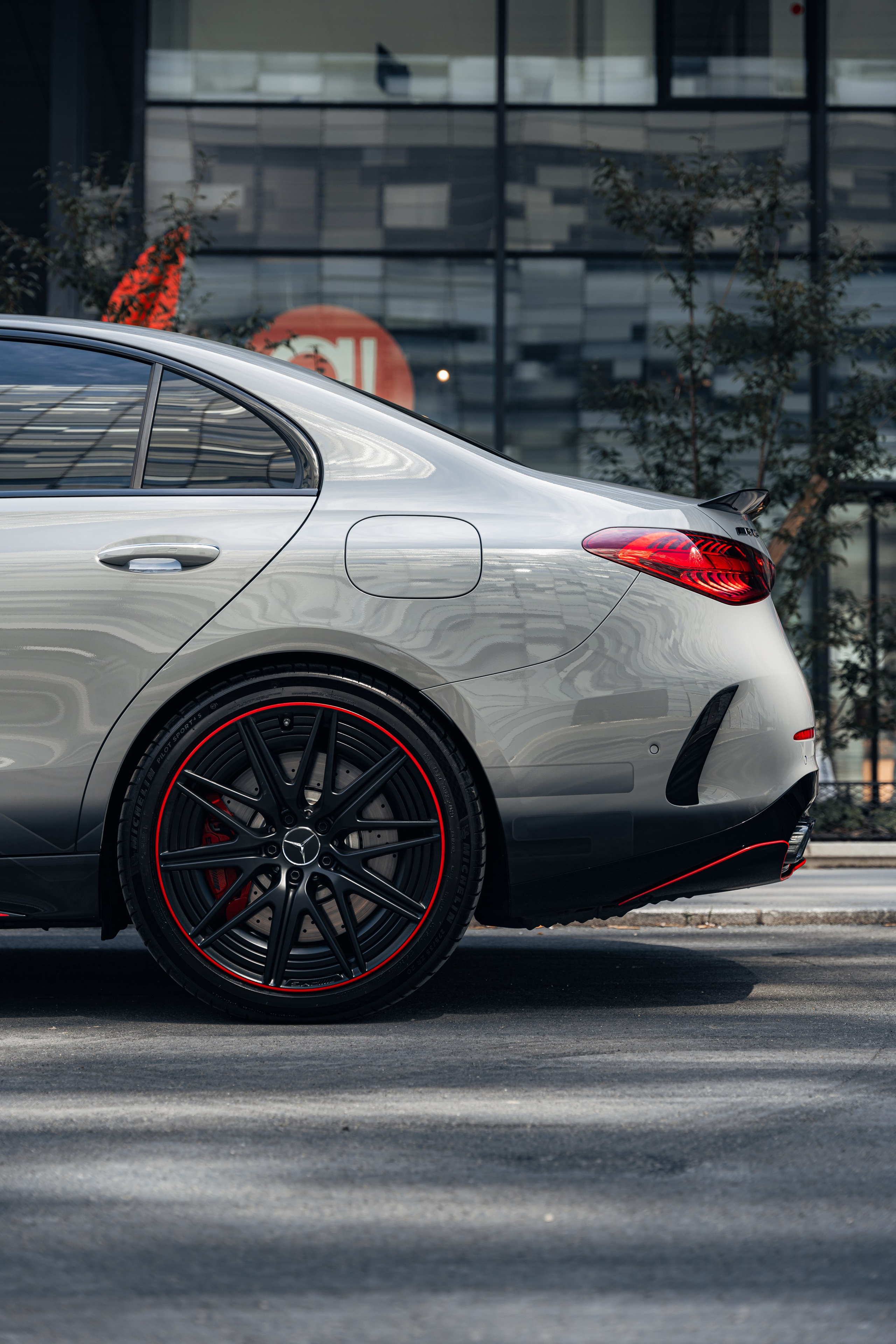 Mercedes-Benz C63S W207. Photographer in Paris — Vitalii Motruk