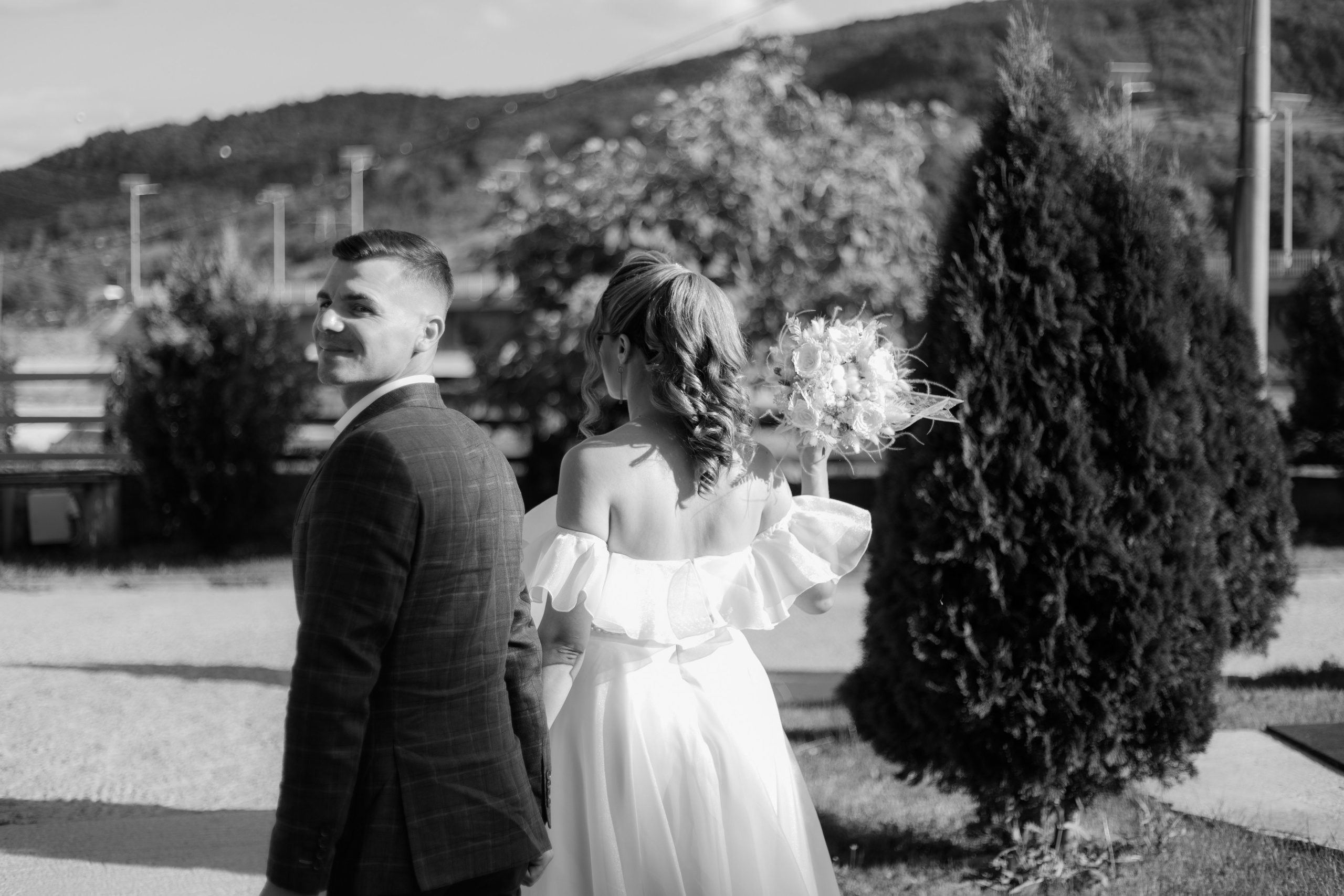 Oana & Vasile. Fotograf si videograf — evenimente si studio