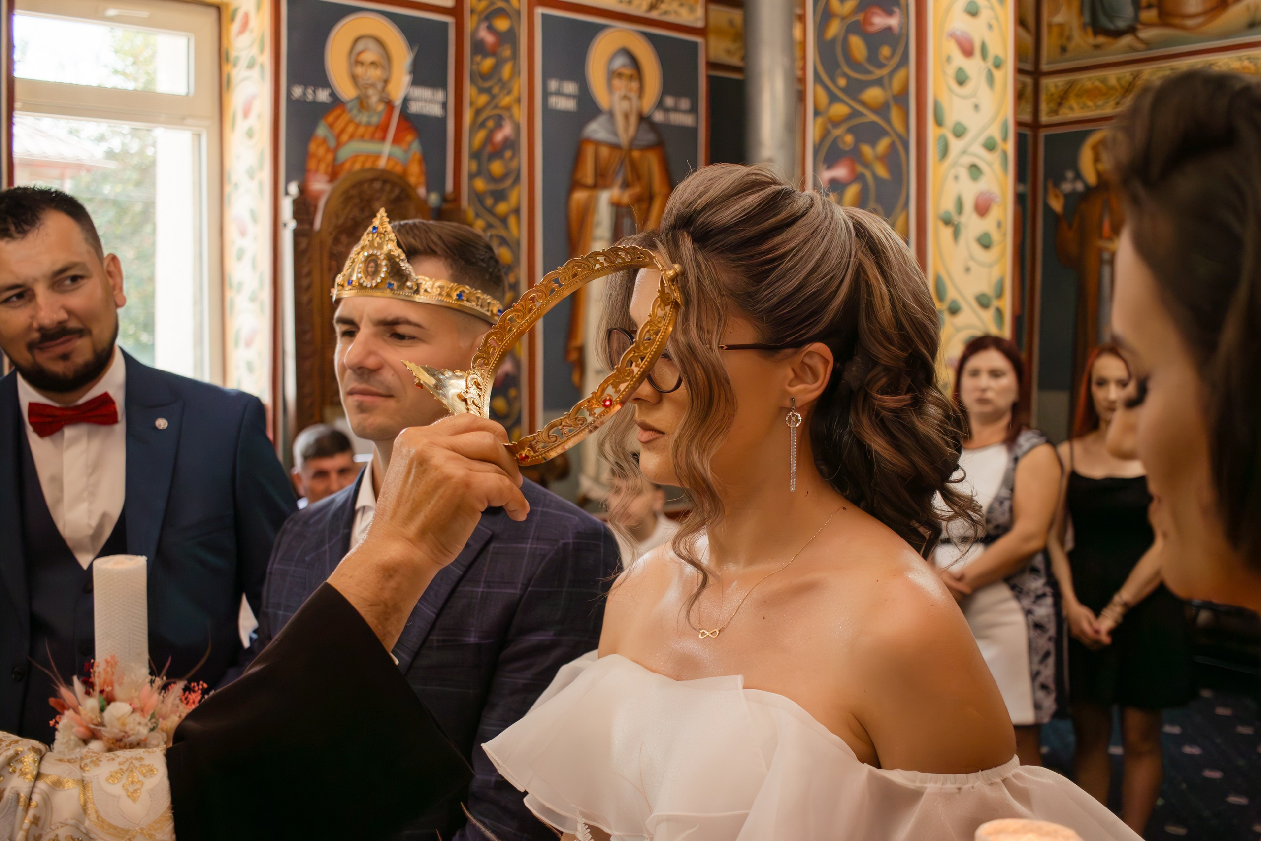 Oana & Vasile. Fotograf si videograf — evenimente si studio