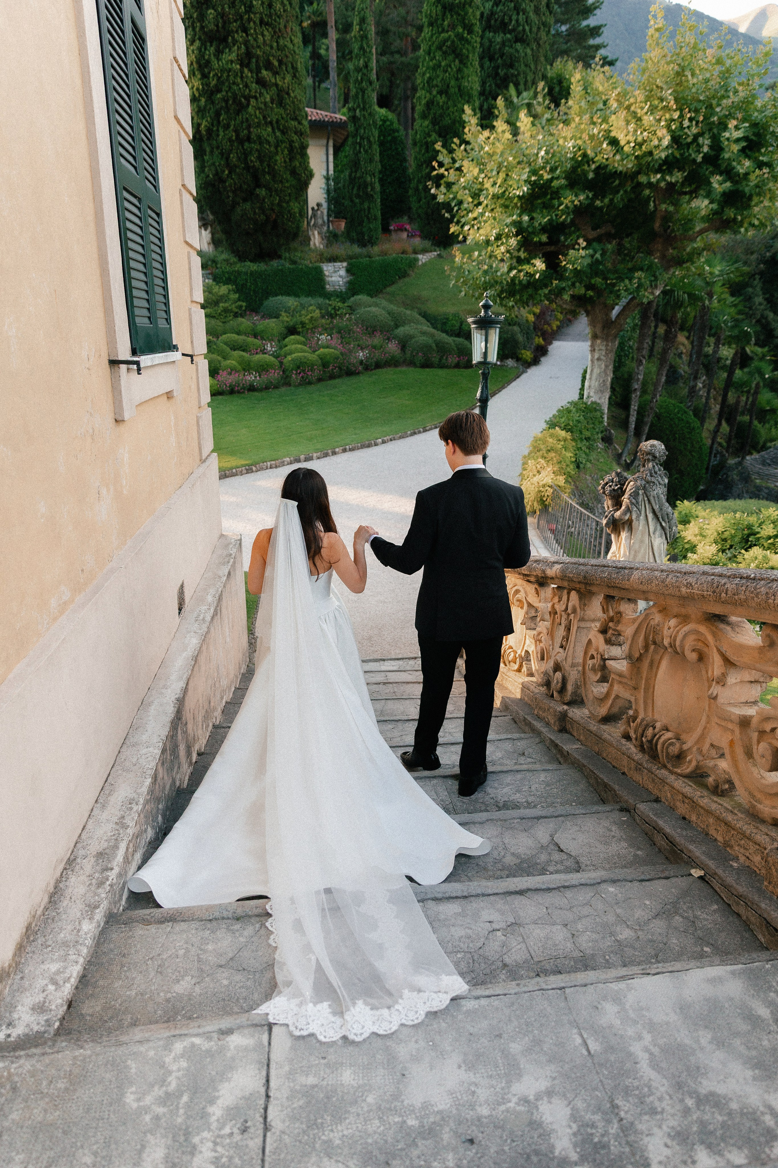 Lily & Zach, Villa del Balbianello. Photographer in Italy Anna Linnik